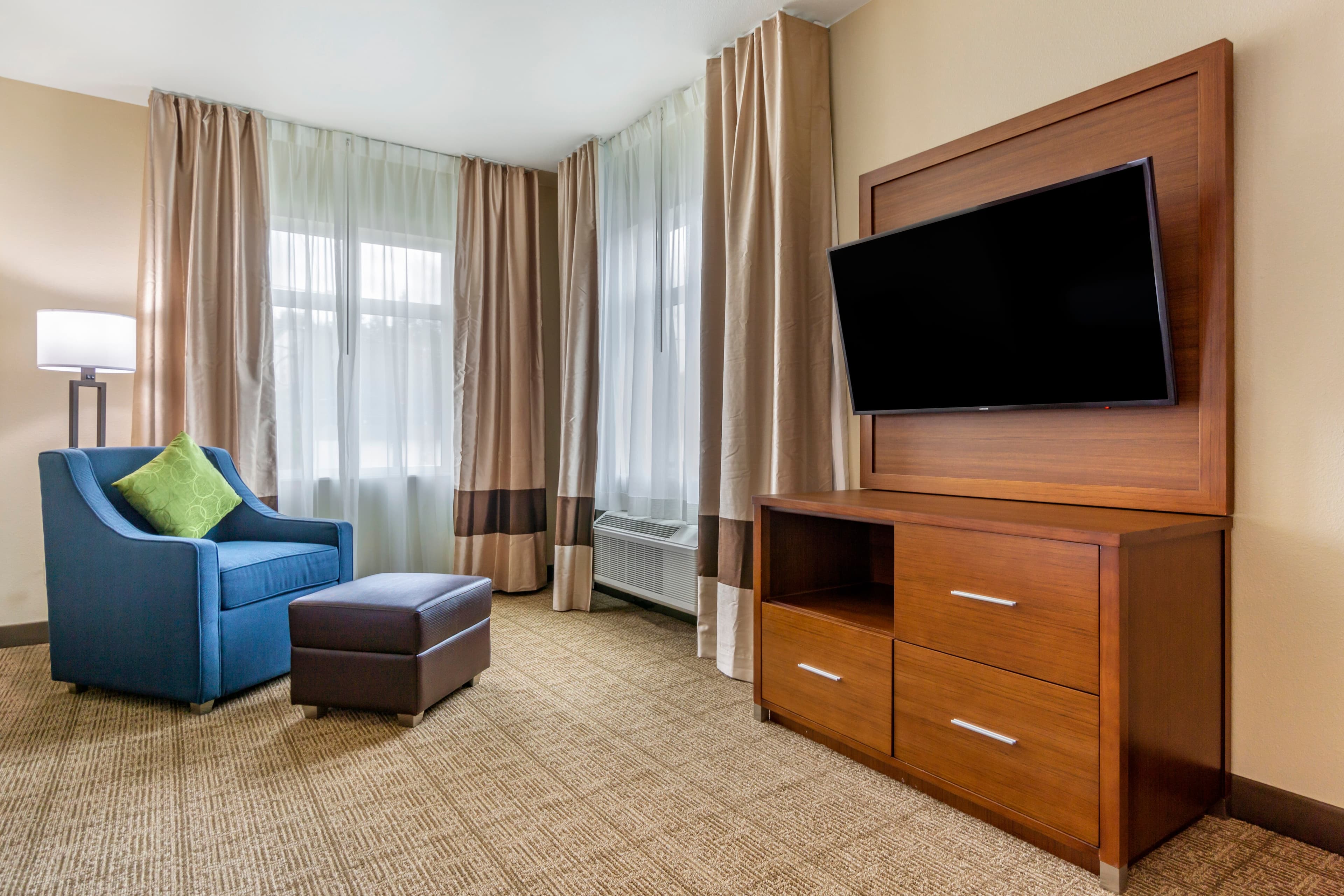 Comfort Inn & Suites Lakewood by JBLM - Image 4