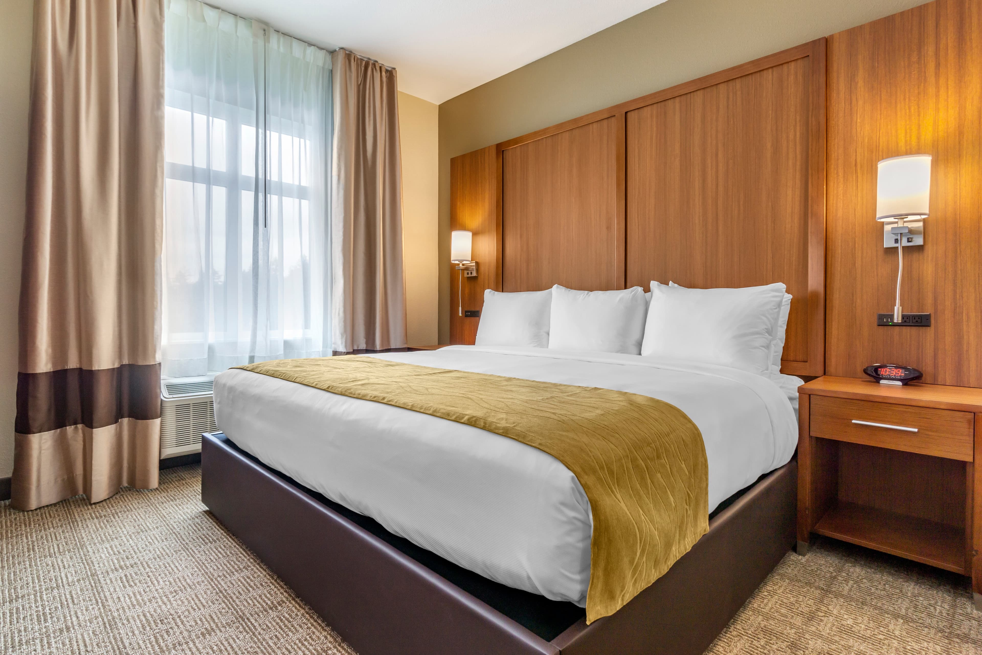 Comfort Inn & Suites Lakewood by JBLM — 6
