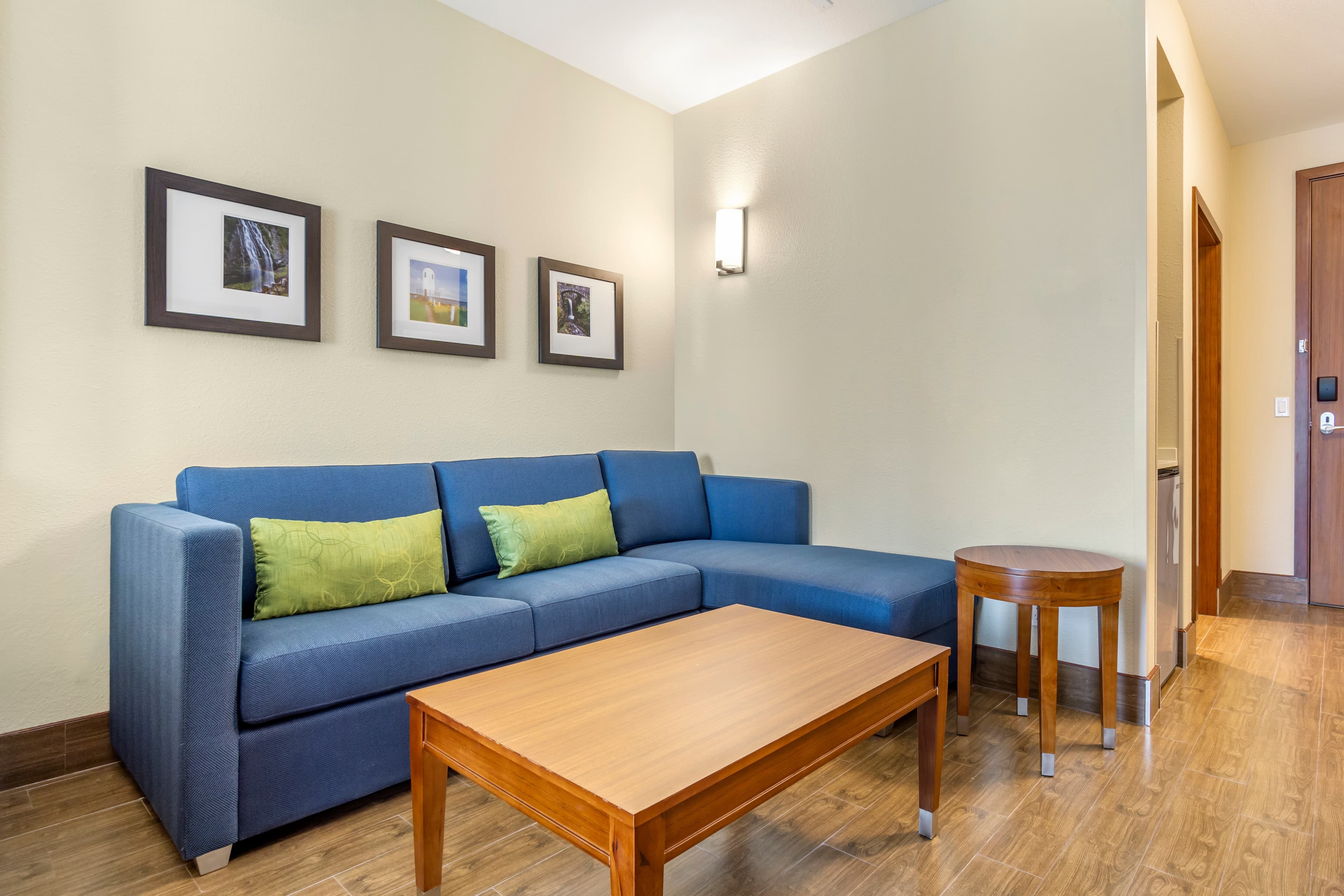 Comfort Inn & Suites Lakewood by JBLM — 7