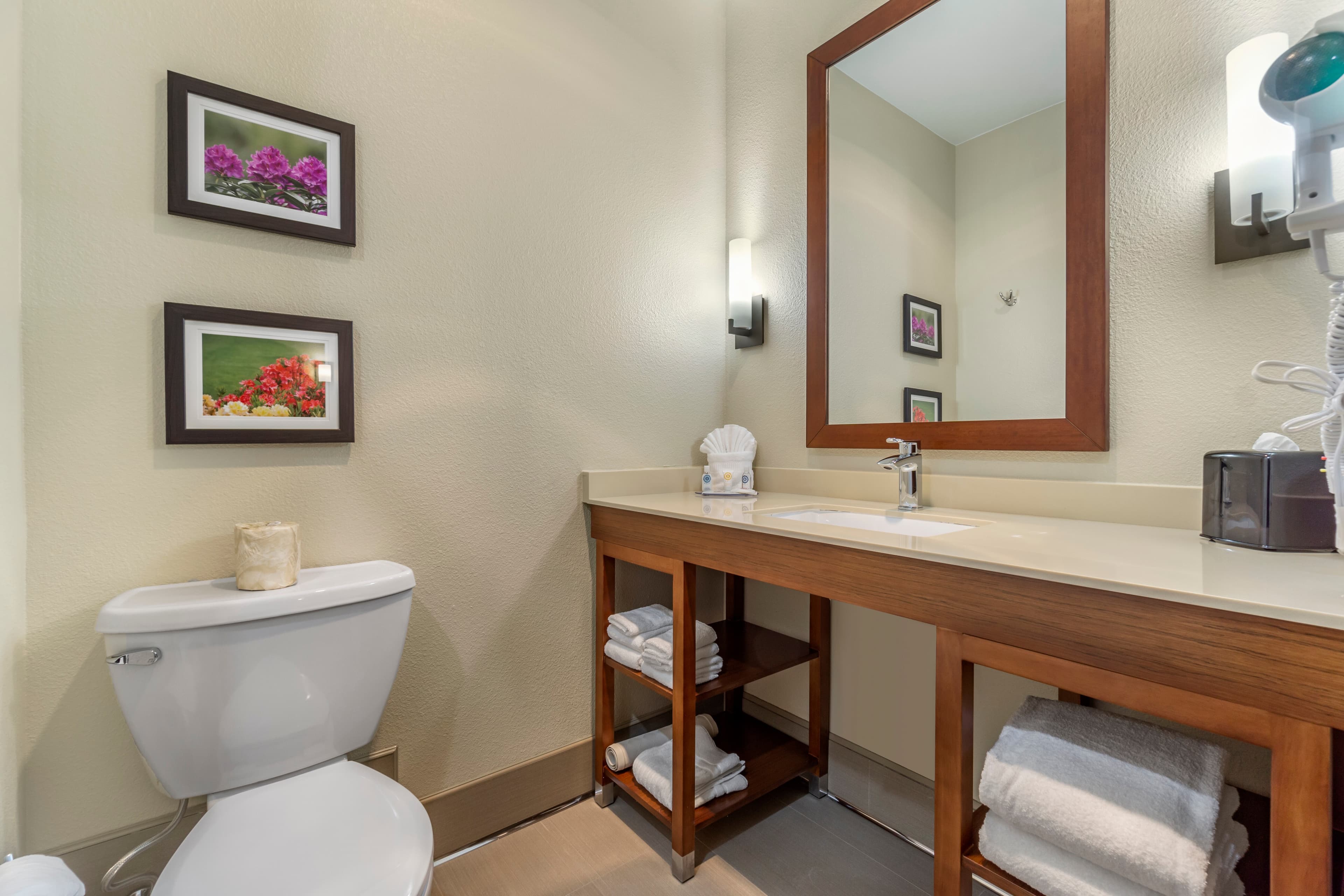 Comfort Inn & Suites Lakewood by JBLM — 17