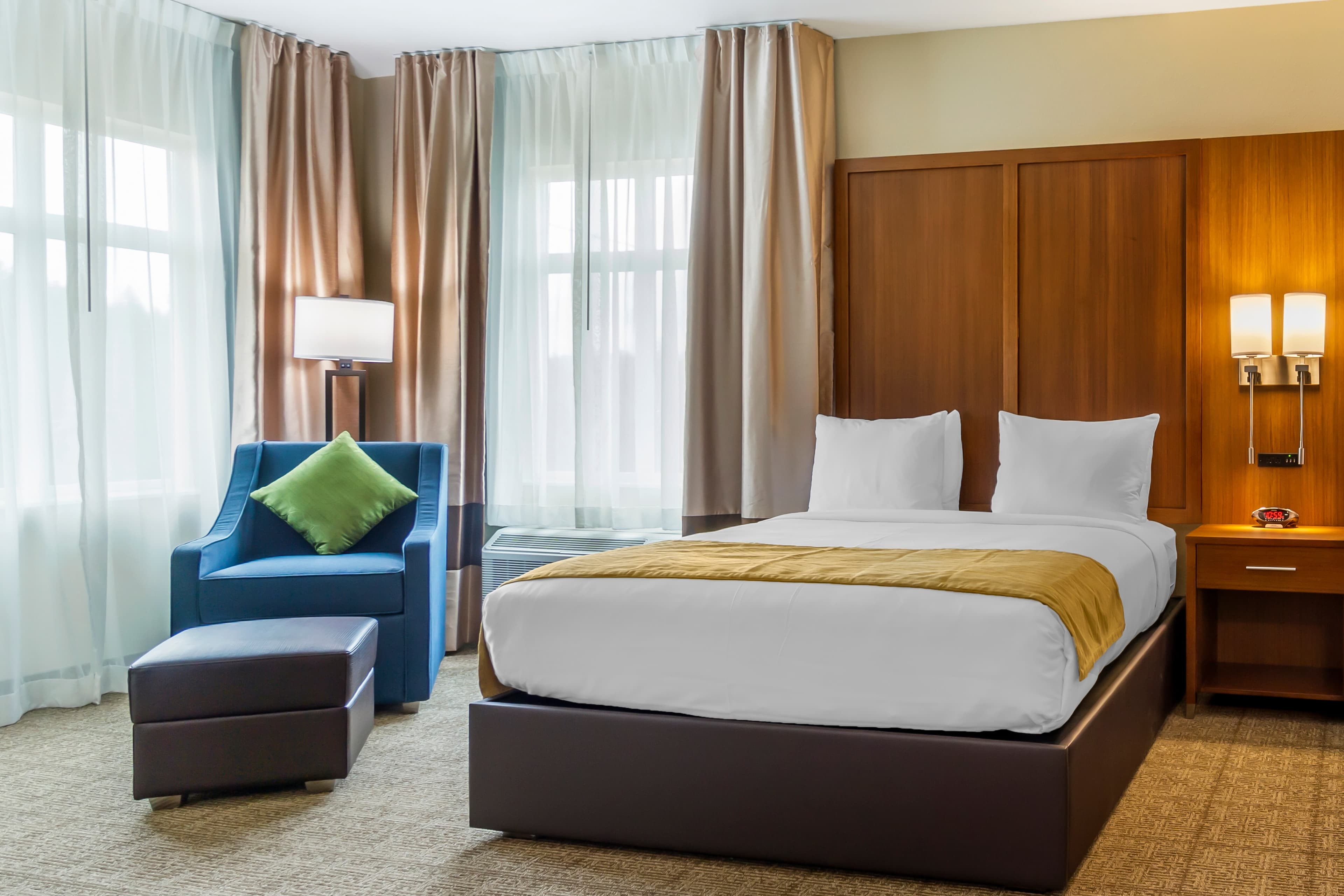 Comfort Inn & Suites Lakewood by JBLM — 18