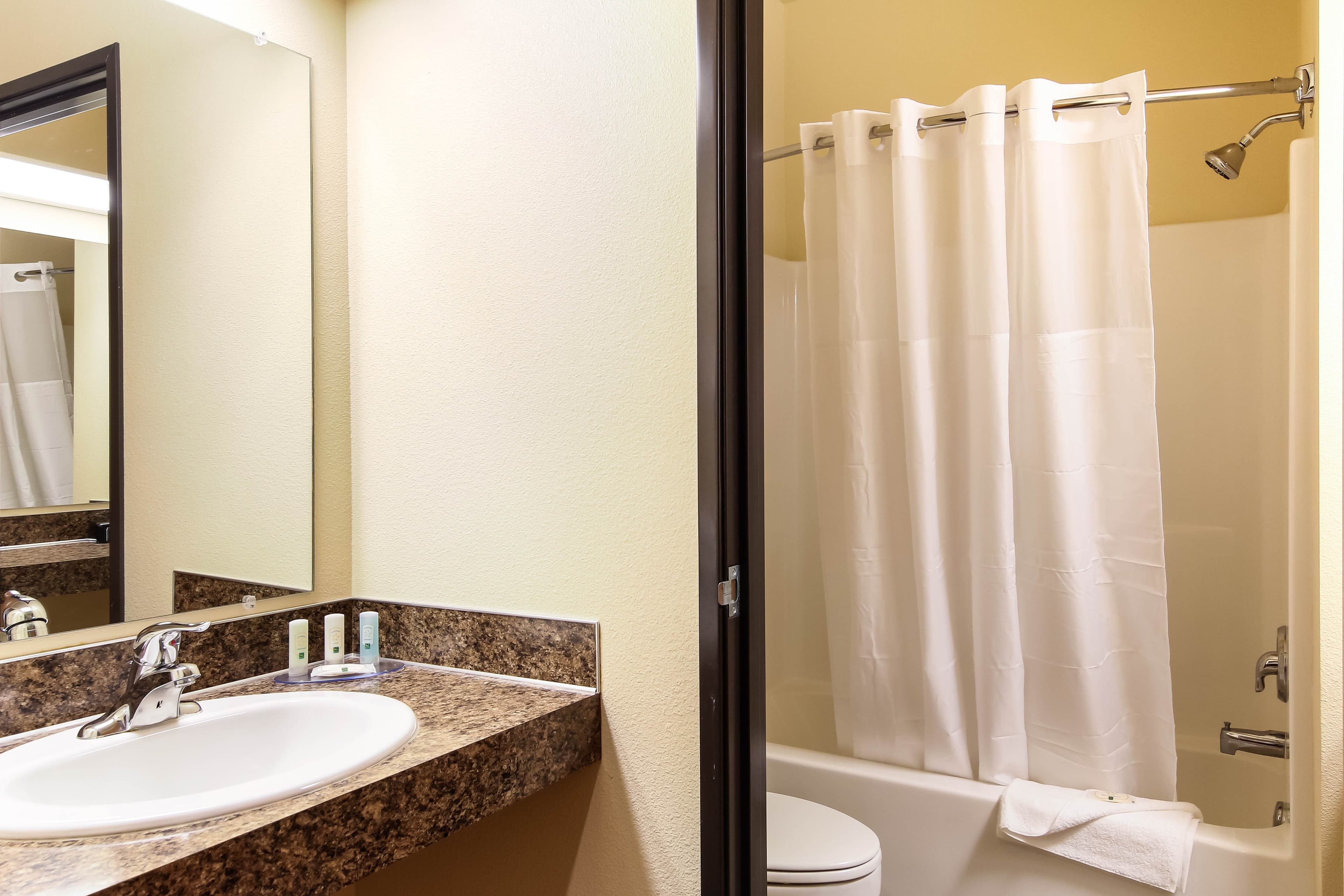 Quality Inn Selah North Park — 9
