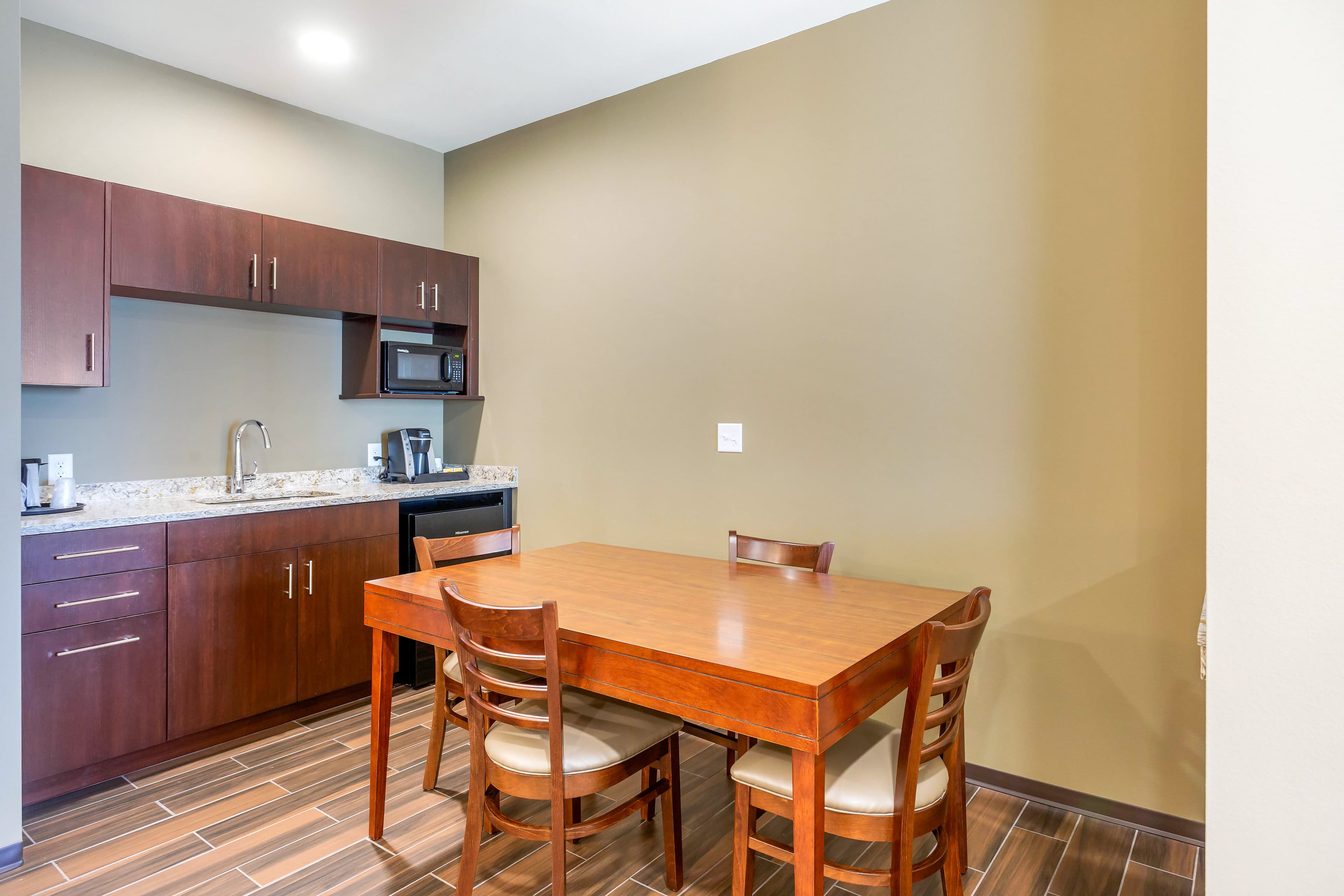 Comfort Suites Burlington near I-5 — 5