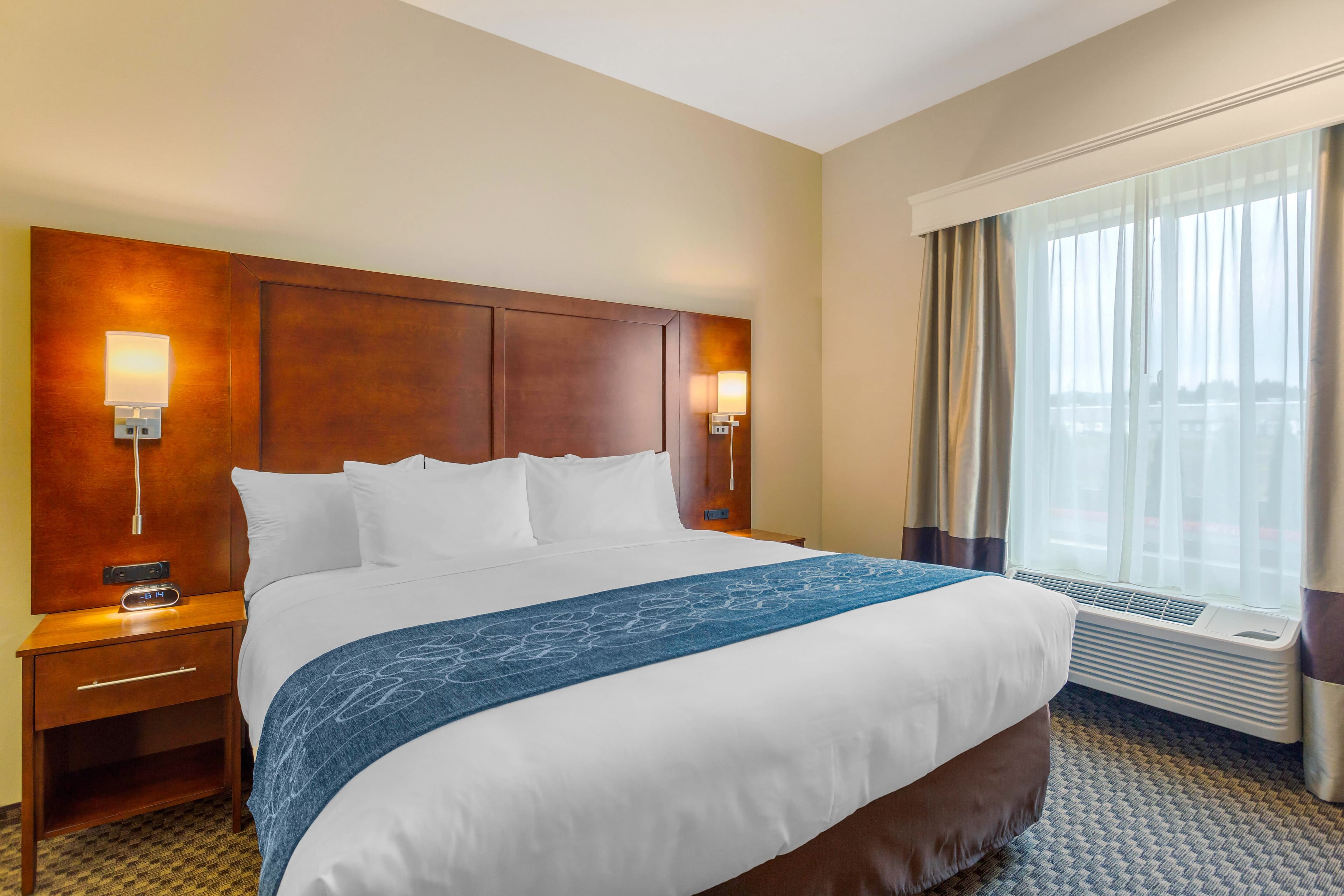 Comfort Suites Burlington near I-5 — 9