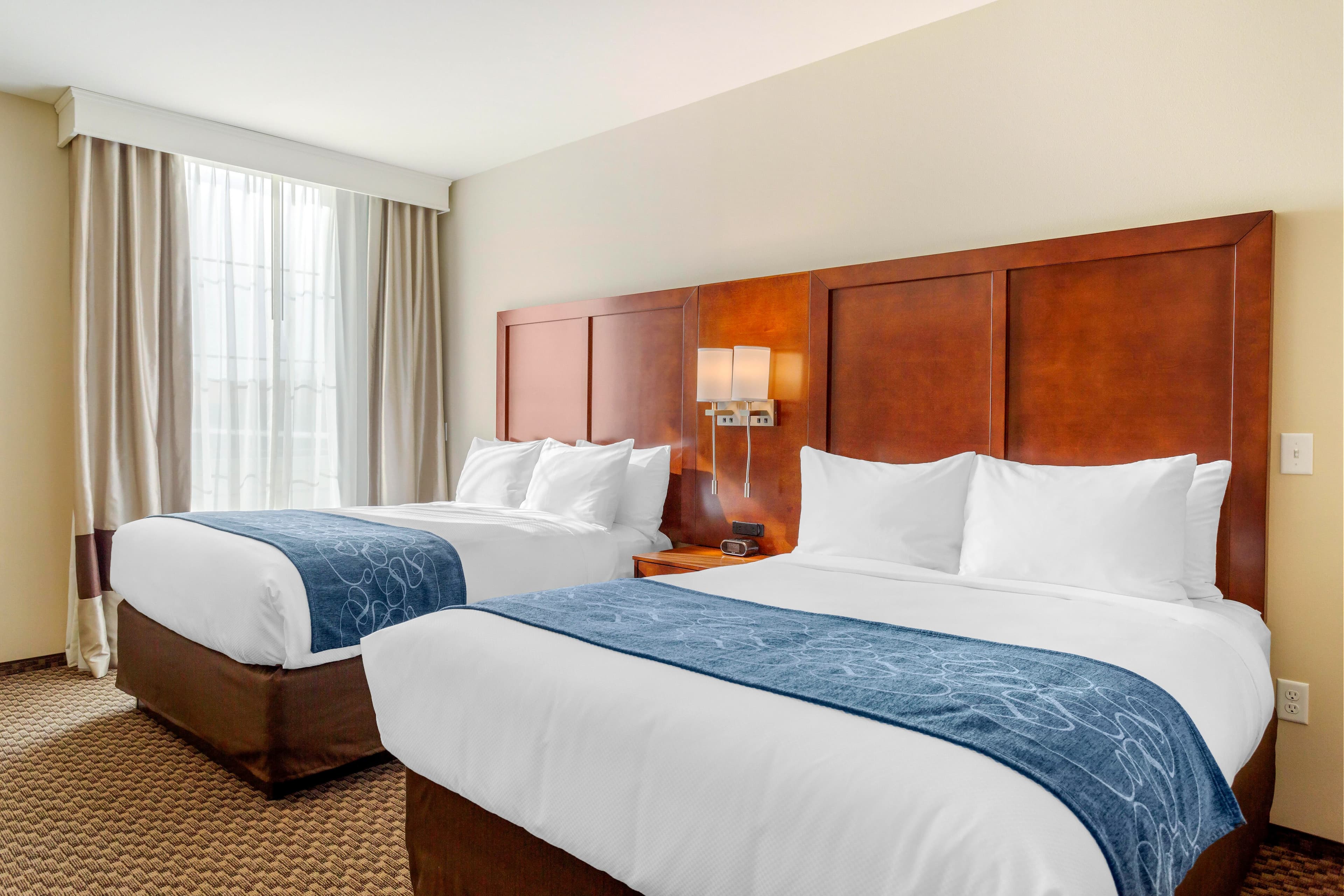 Comfort Suites Burlington near I-5 — 35