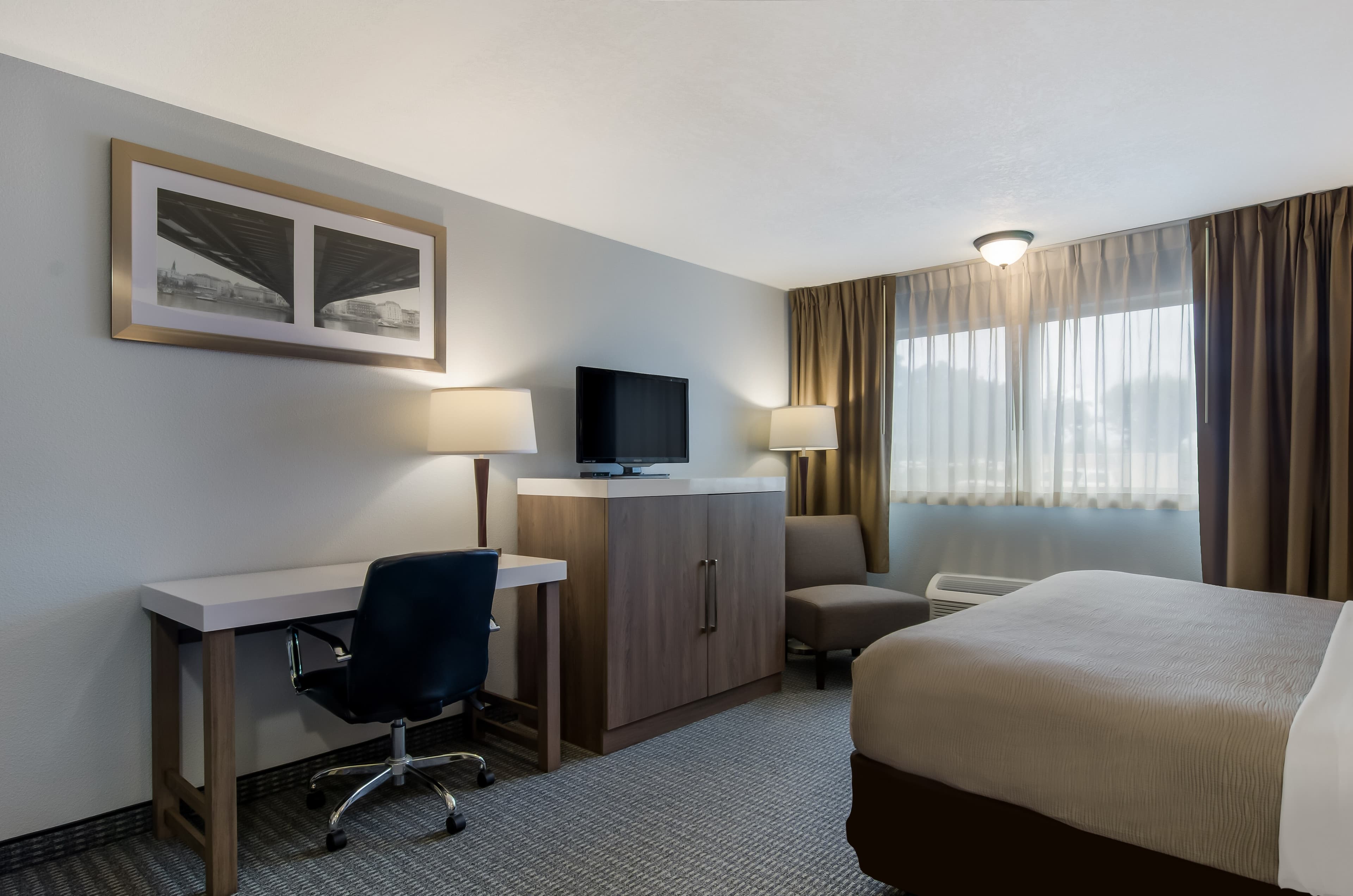 Quality Inn & Suites Silverdale Bangor-Keyport — 18