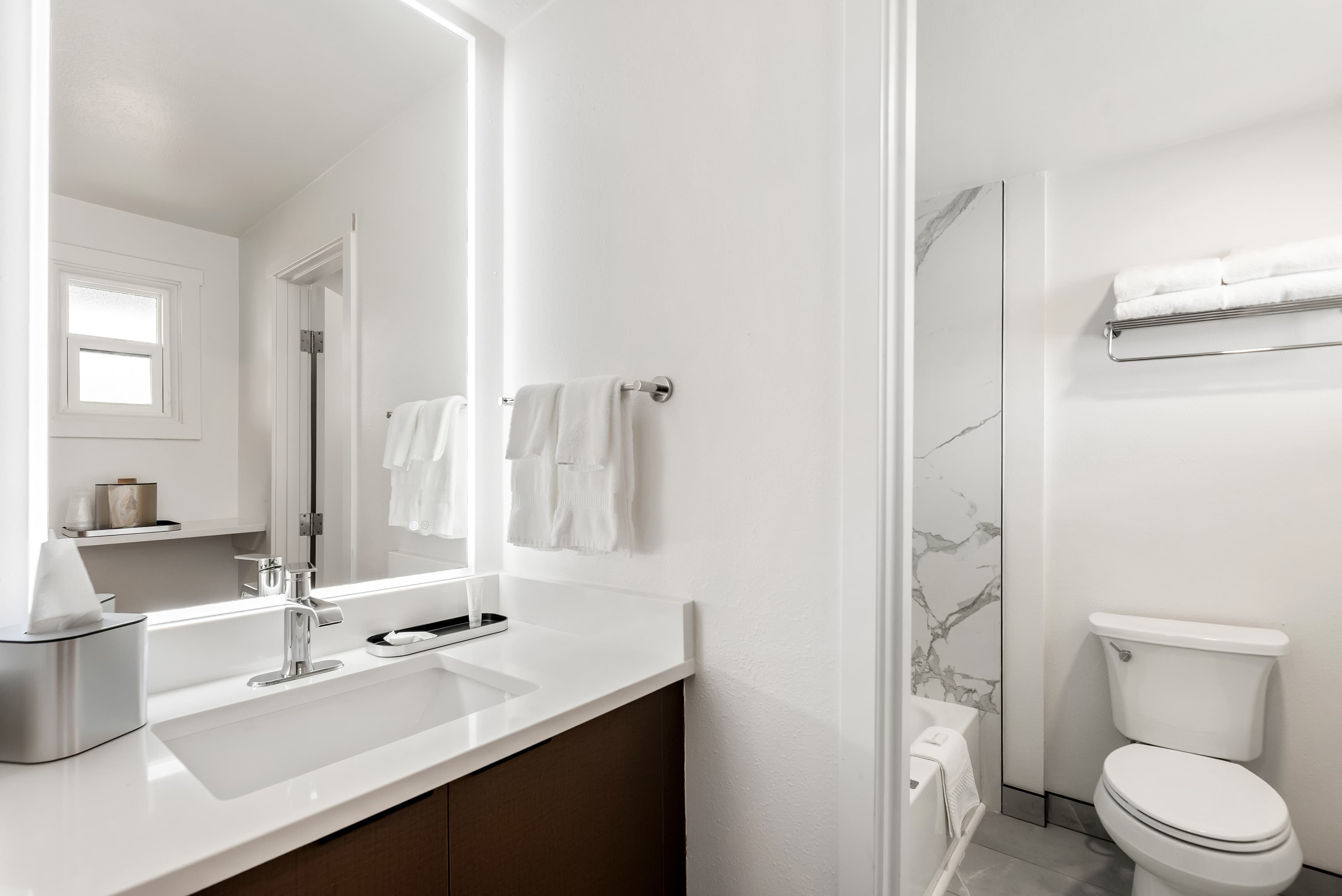 Clarion Pointe Mount Vernon - Burlington — 17