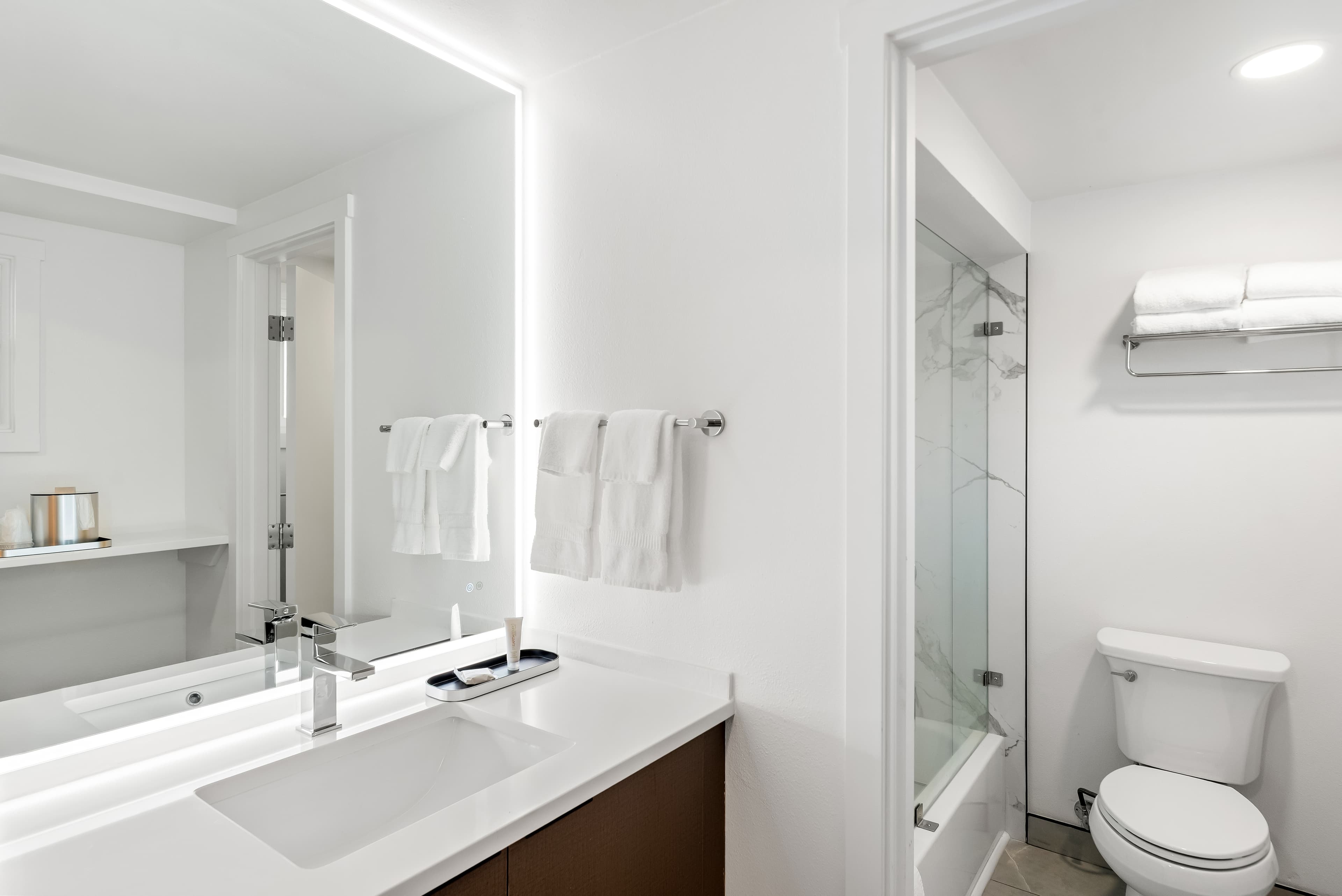Clarion Pointe Mount Vernon - Burlington — 21