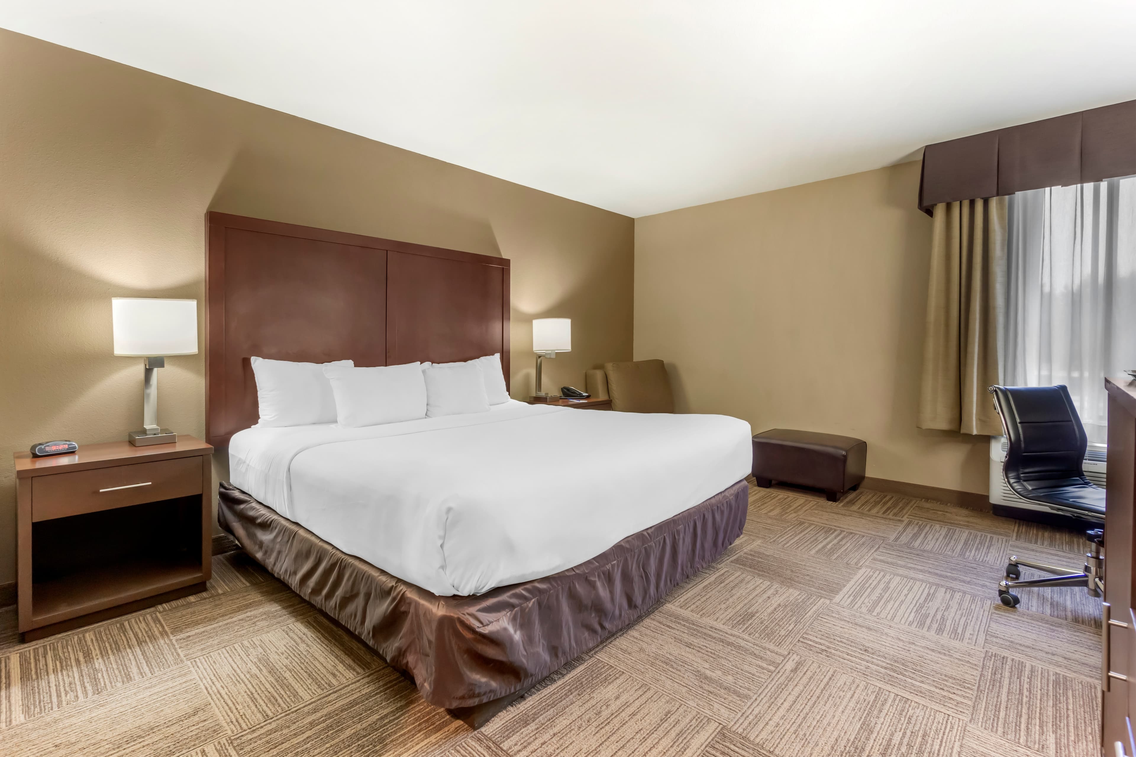 Comfort Inn & Suites Sea-Tac Airport — 10