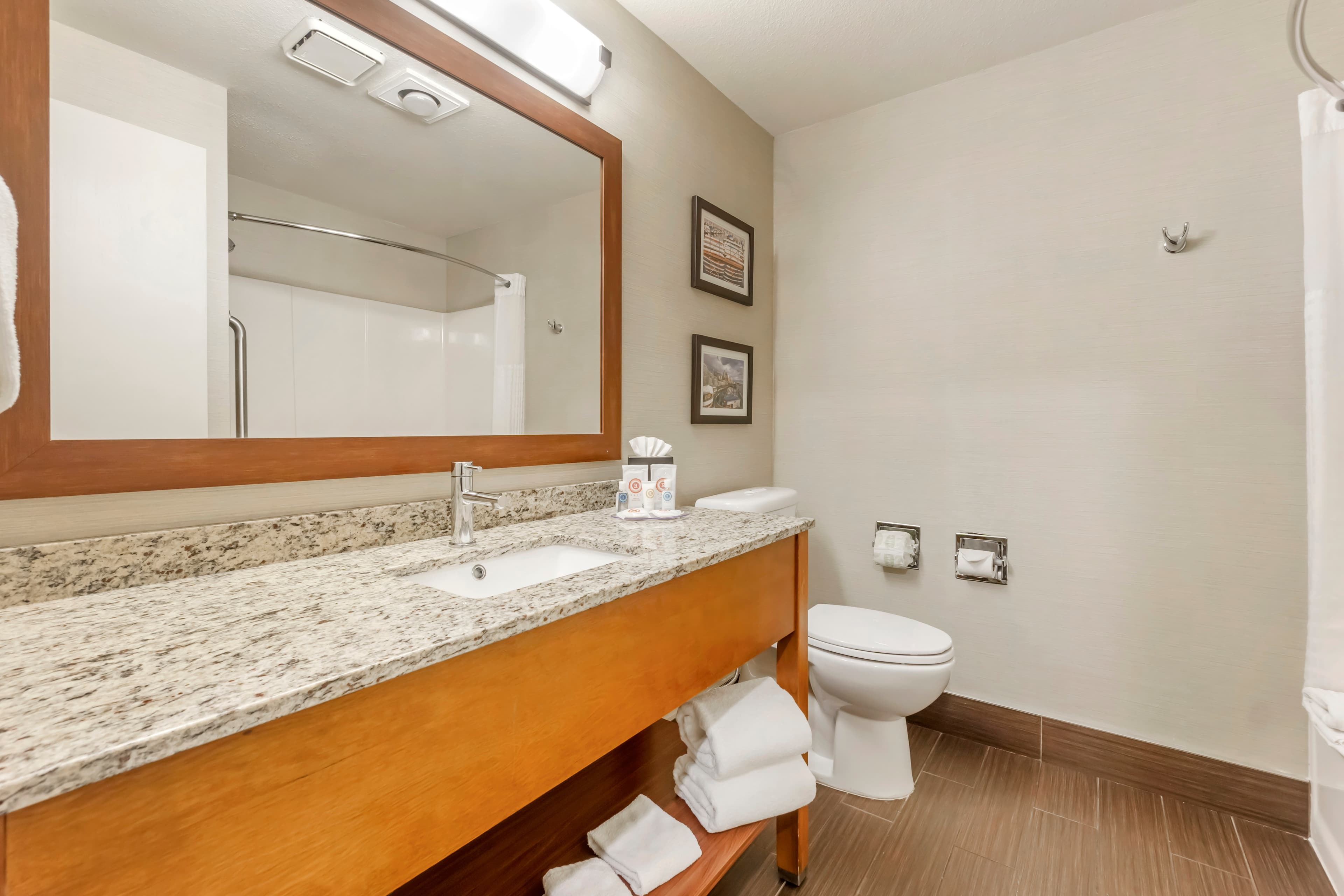 Comfort Inn & Suites Sea-Tac Airport — 11