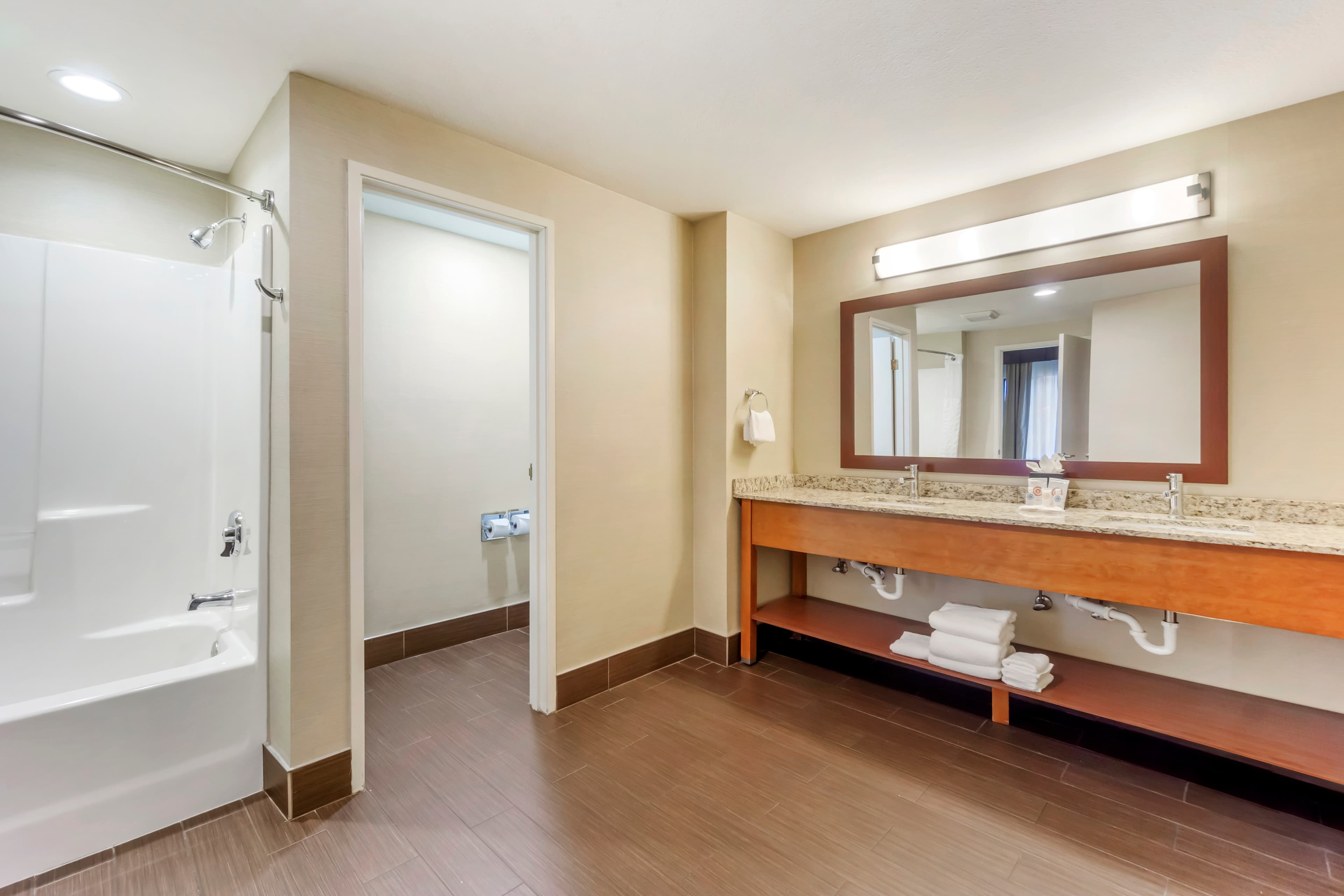 Comfort Inn & Suites Sea-Tac Airport — 19