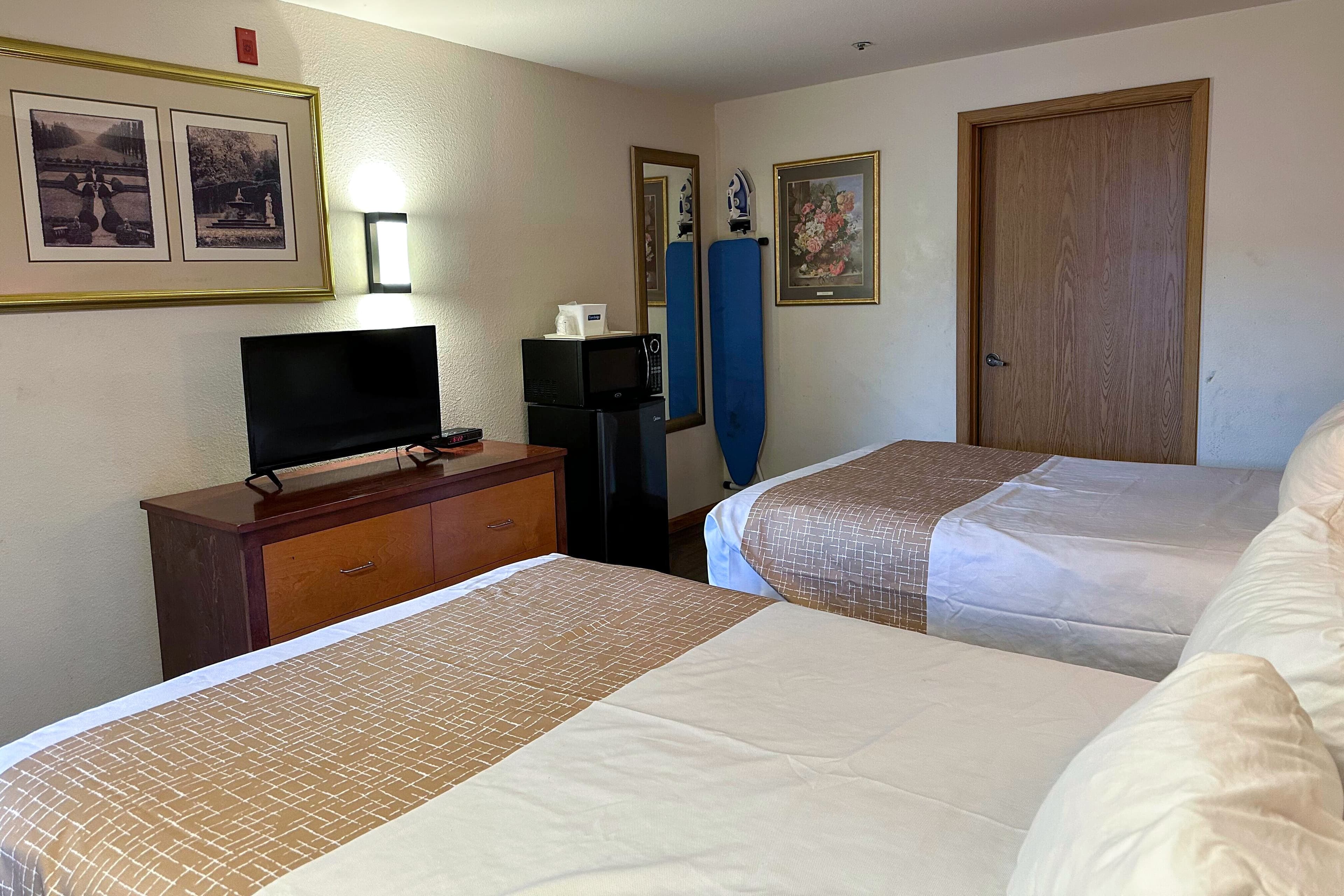 Econo Lodge Edmonds North Seattle - Image 3
