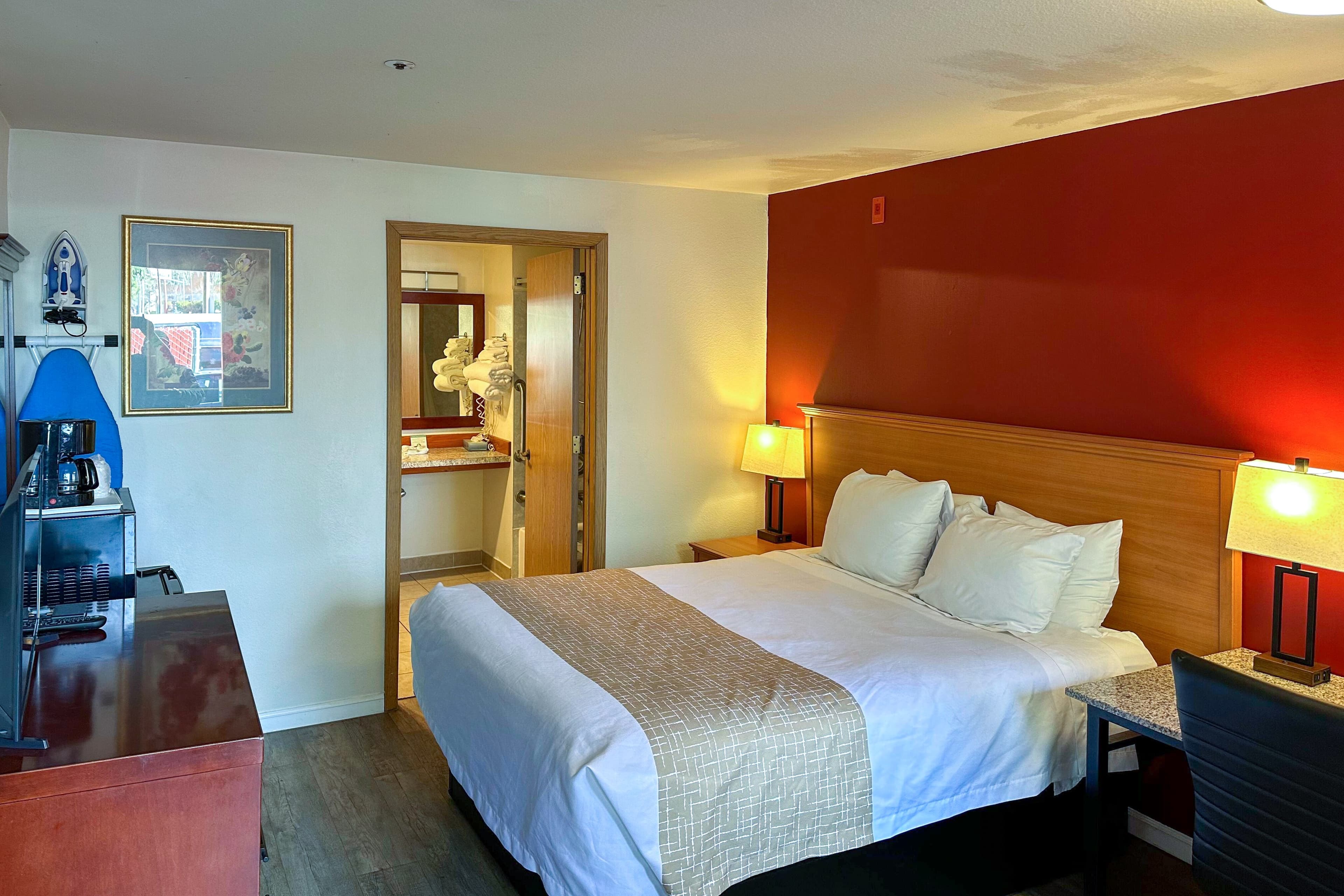 Econo Lodge Edmonds North Seattle — 6
