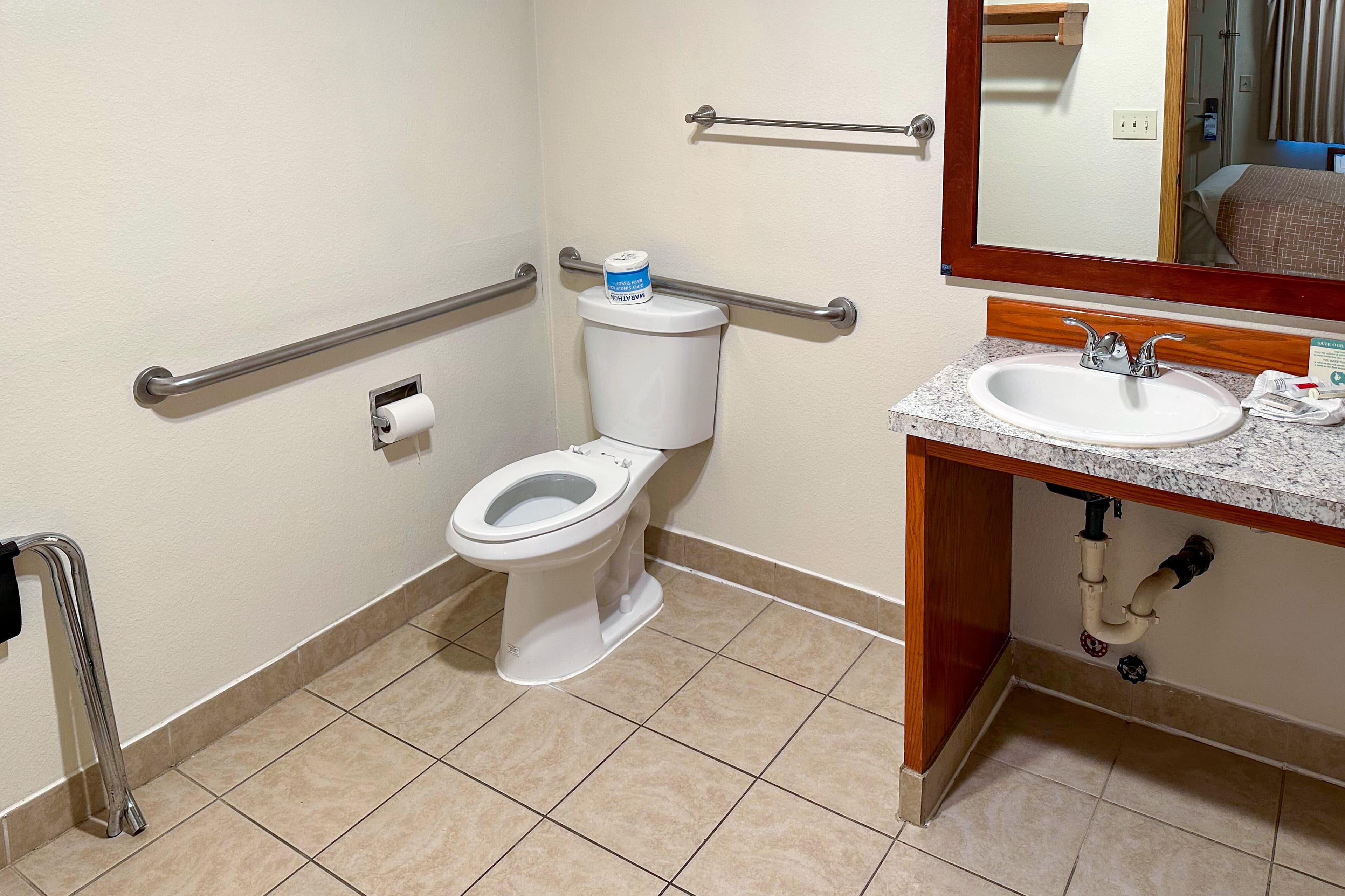Econo Lodge Edmonds North Seattle — 10