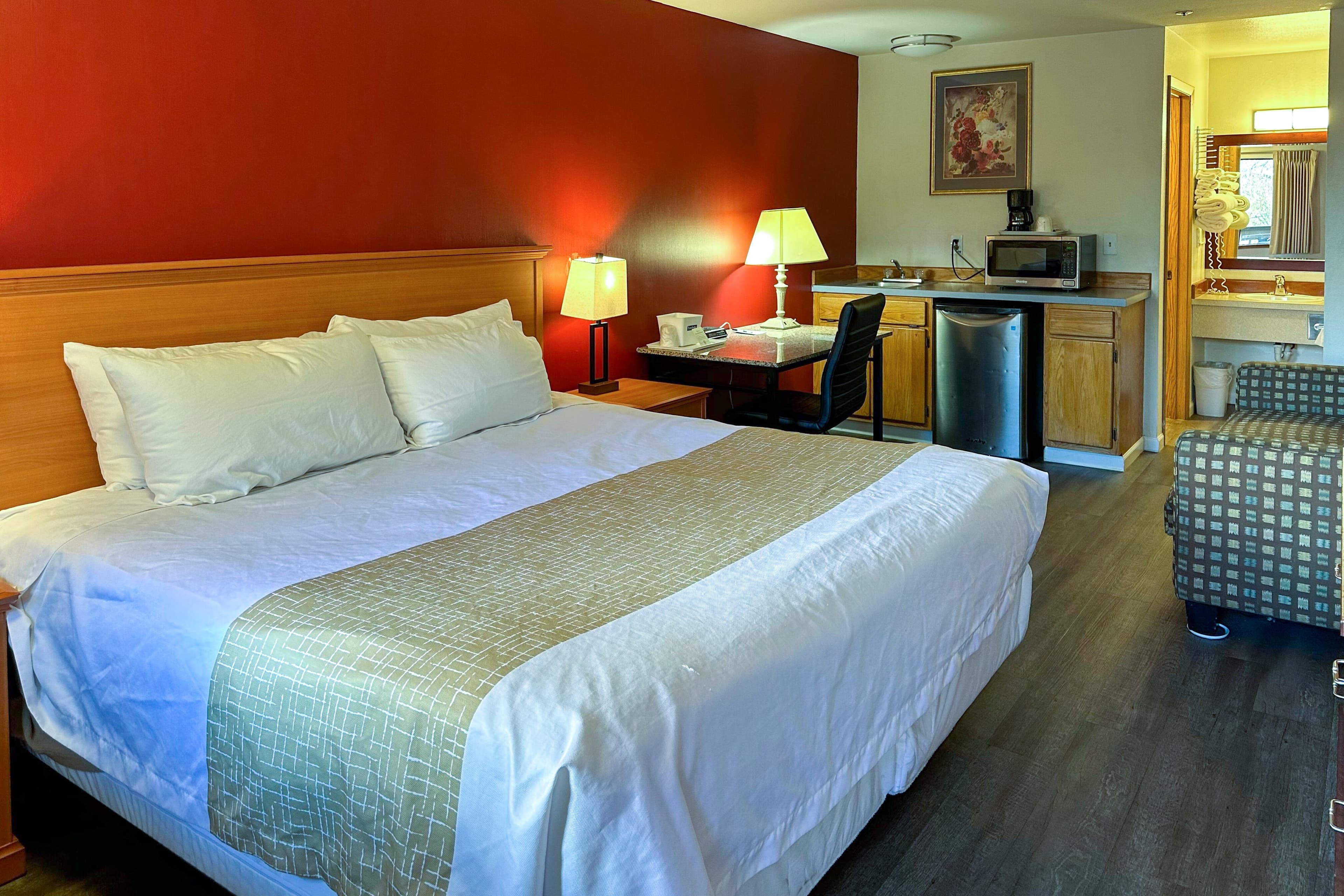 Econo Lodge Edmonds North Seattle — 12