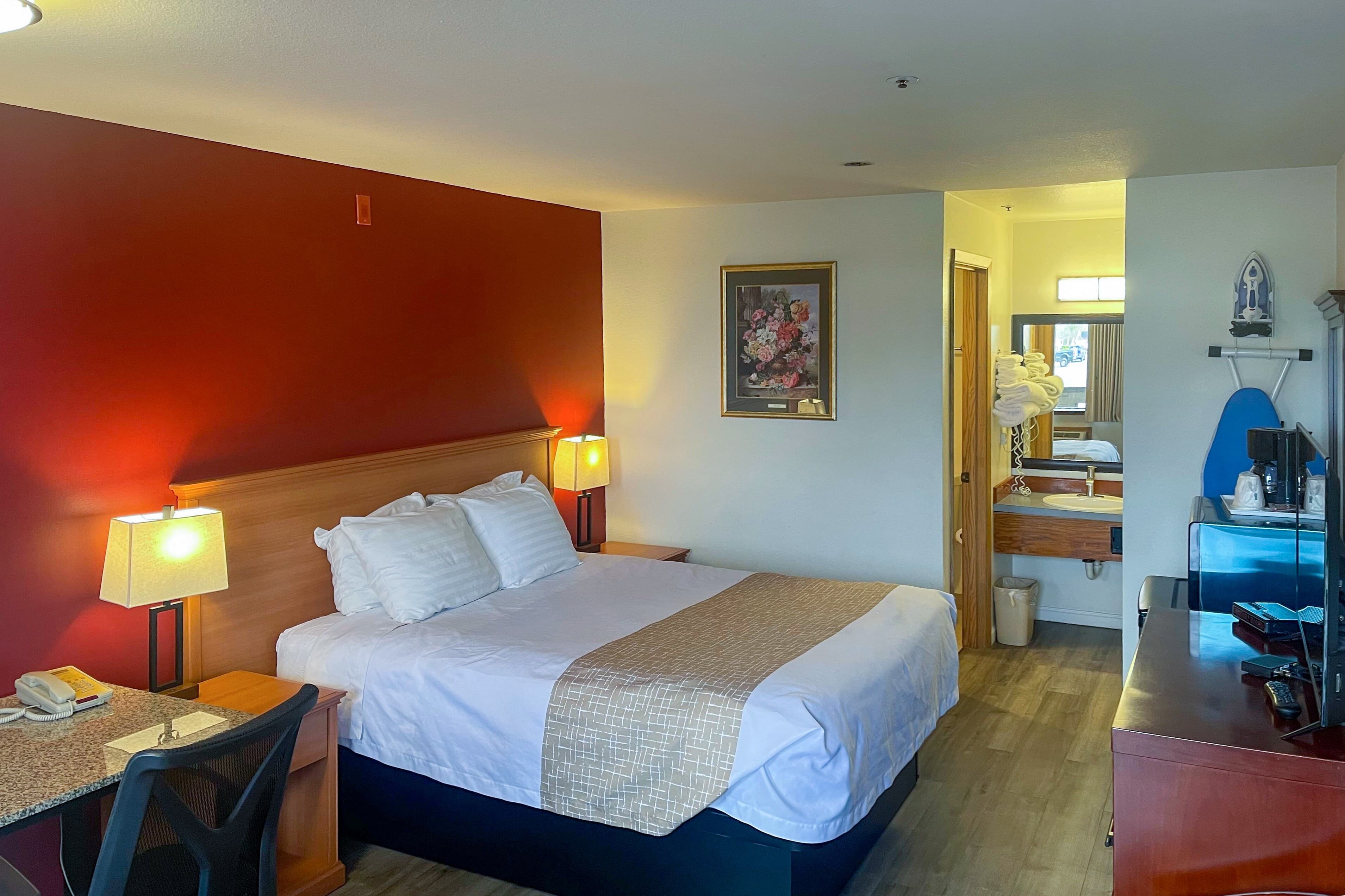 Econo Lodge Edmonds North Seattle — 18