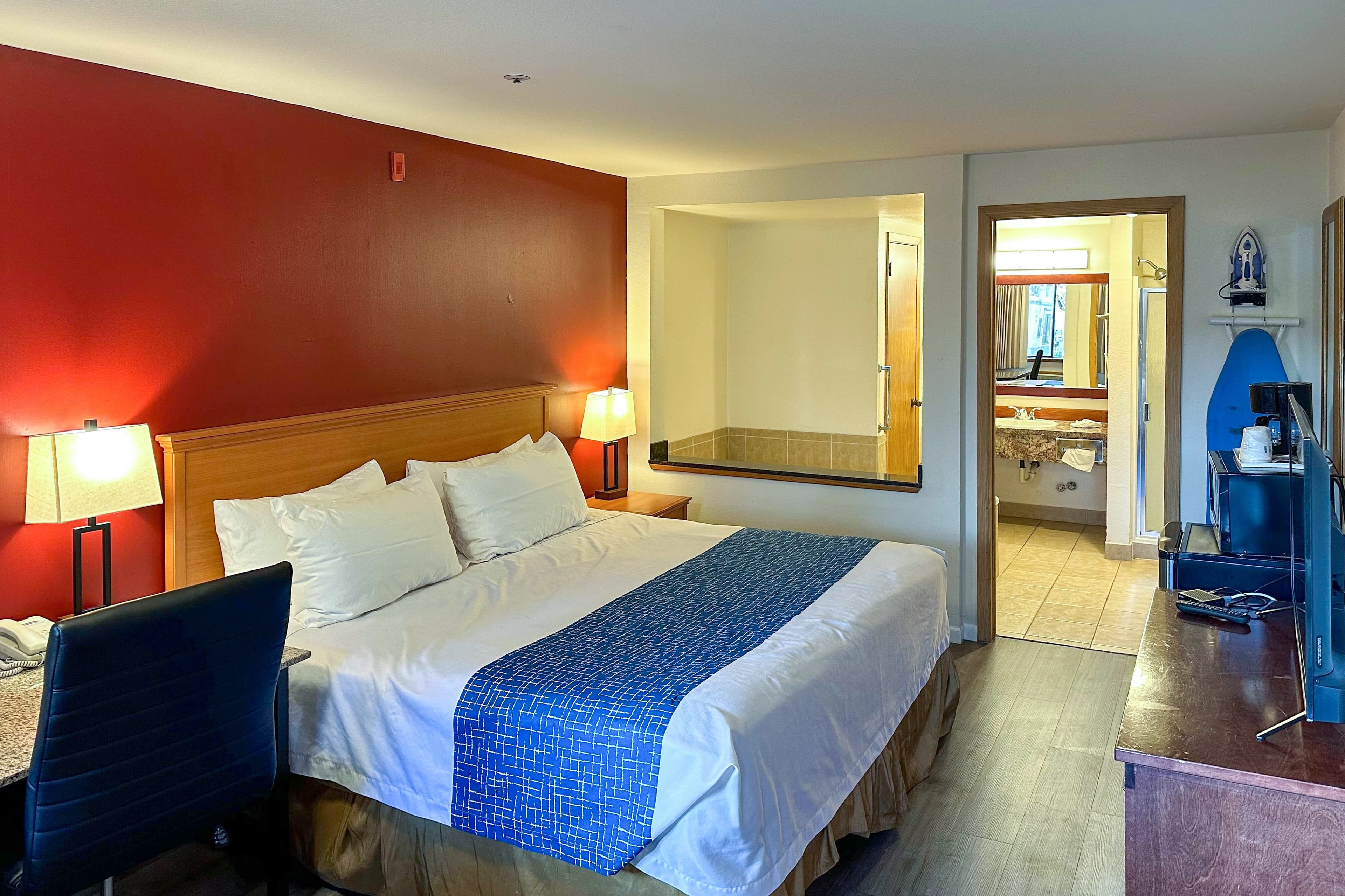 Econo Lodge Edmonds North Seattle - Image 1