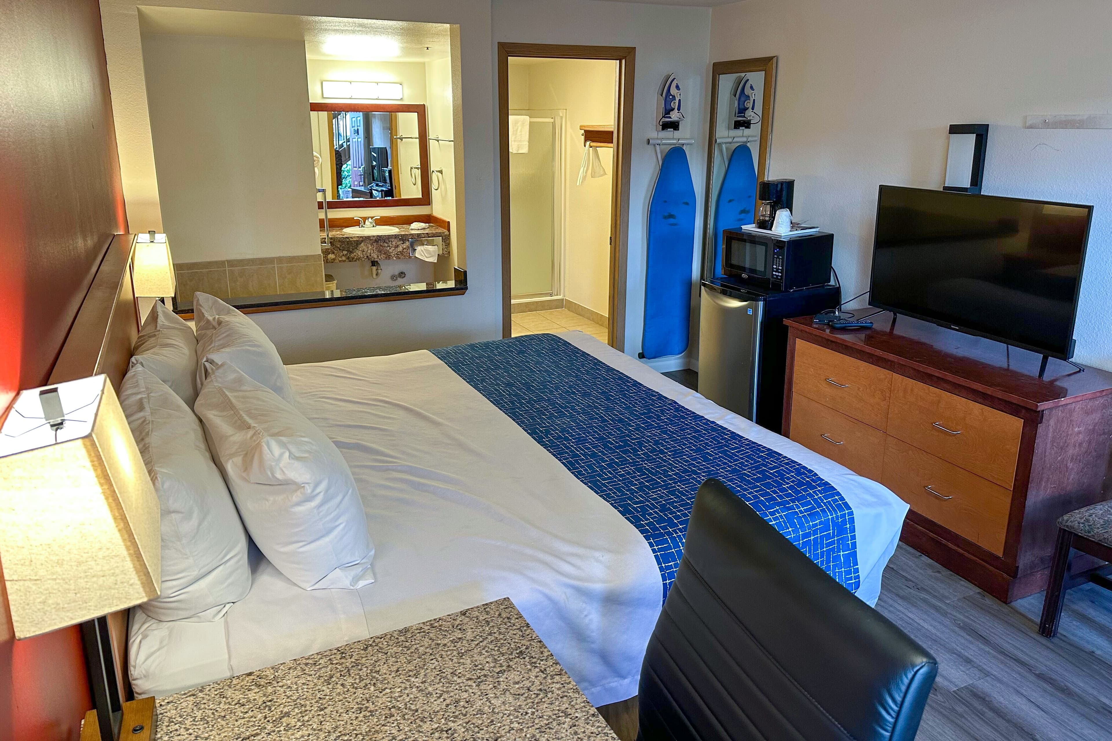 Econo Lodge Edmonds North Seattle — 25