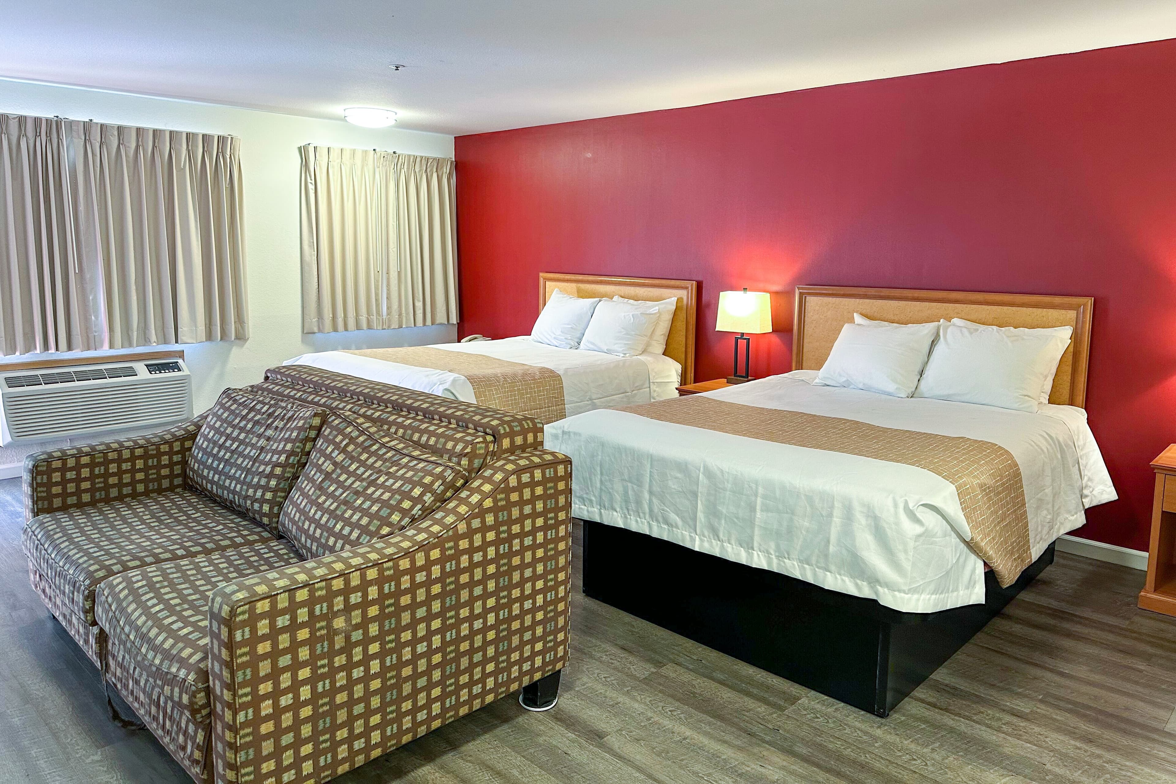 Econo Lodge Edmonds North Seattle — 31