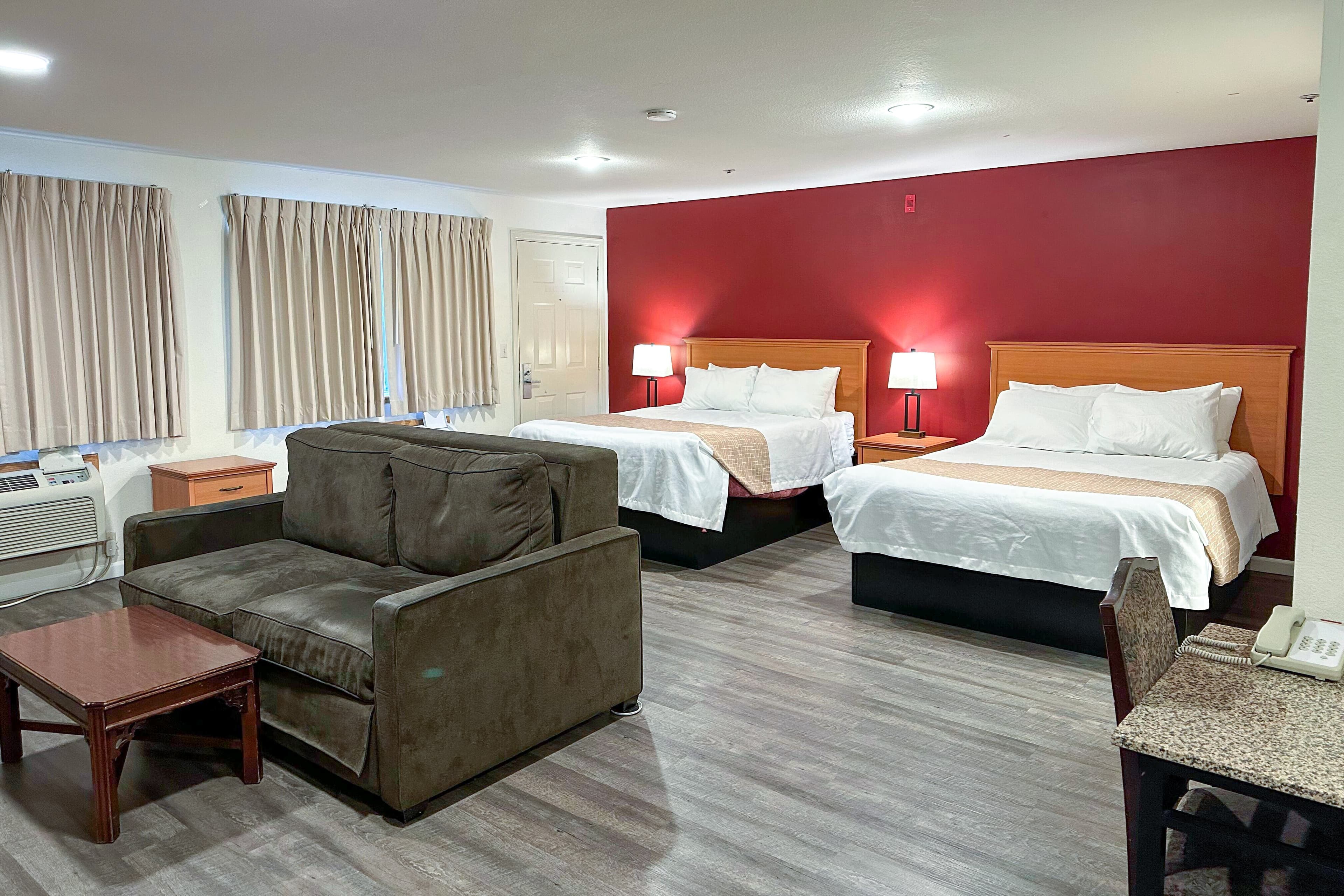 Econo Lodge Edmonds North Seattle — 32