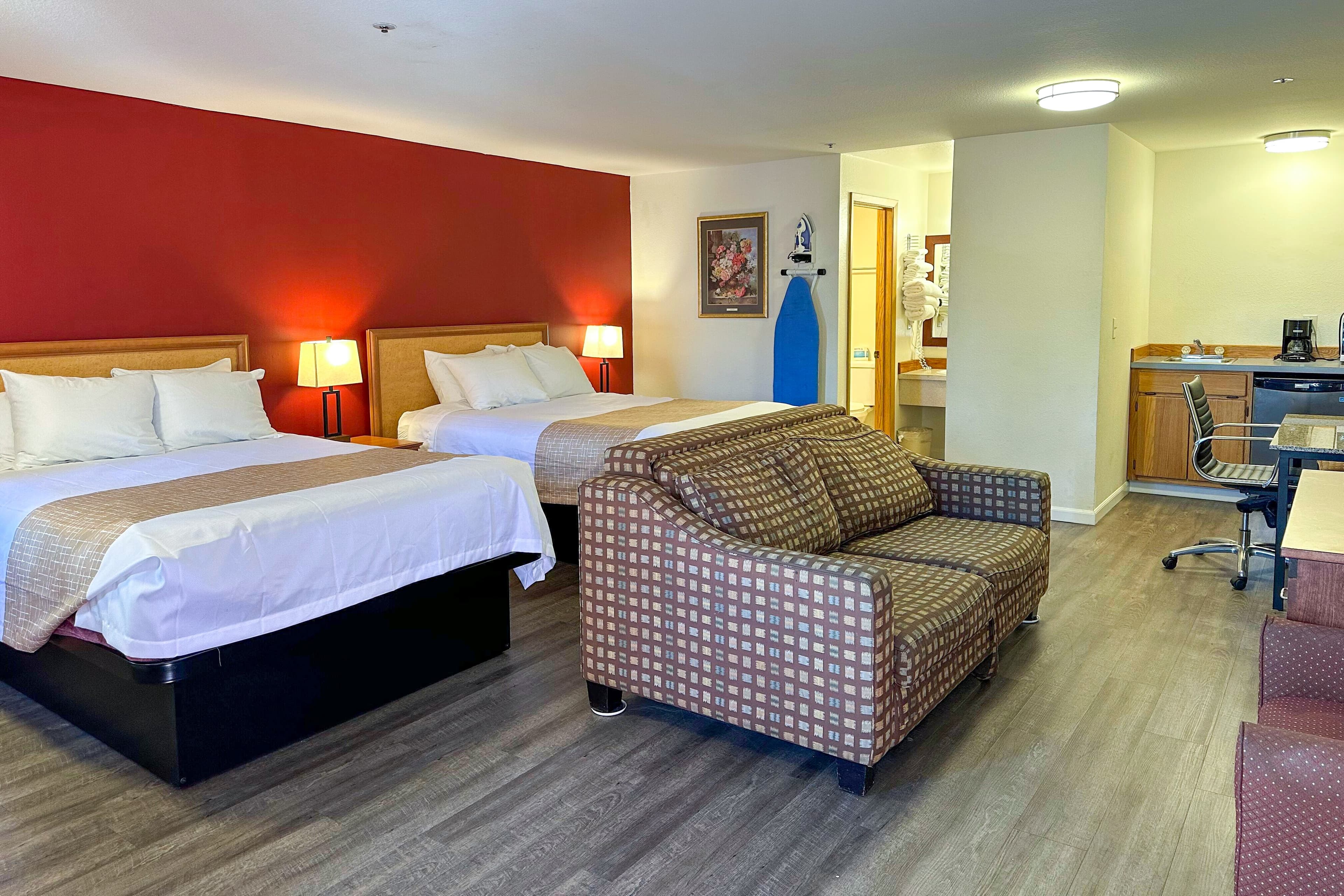 Econo Lodge Edmonds North Seattle — 33