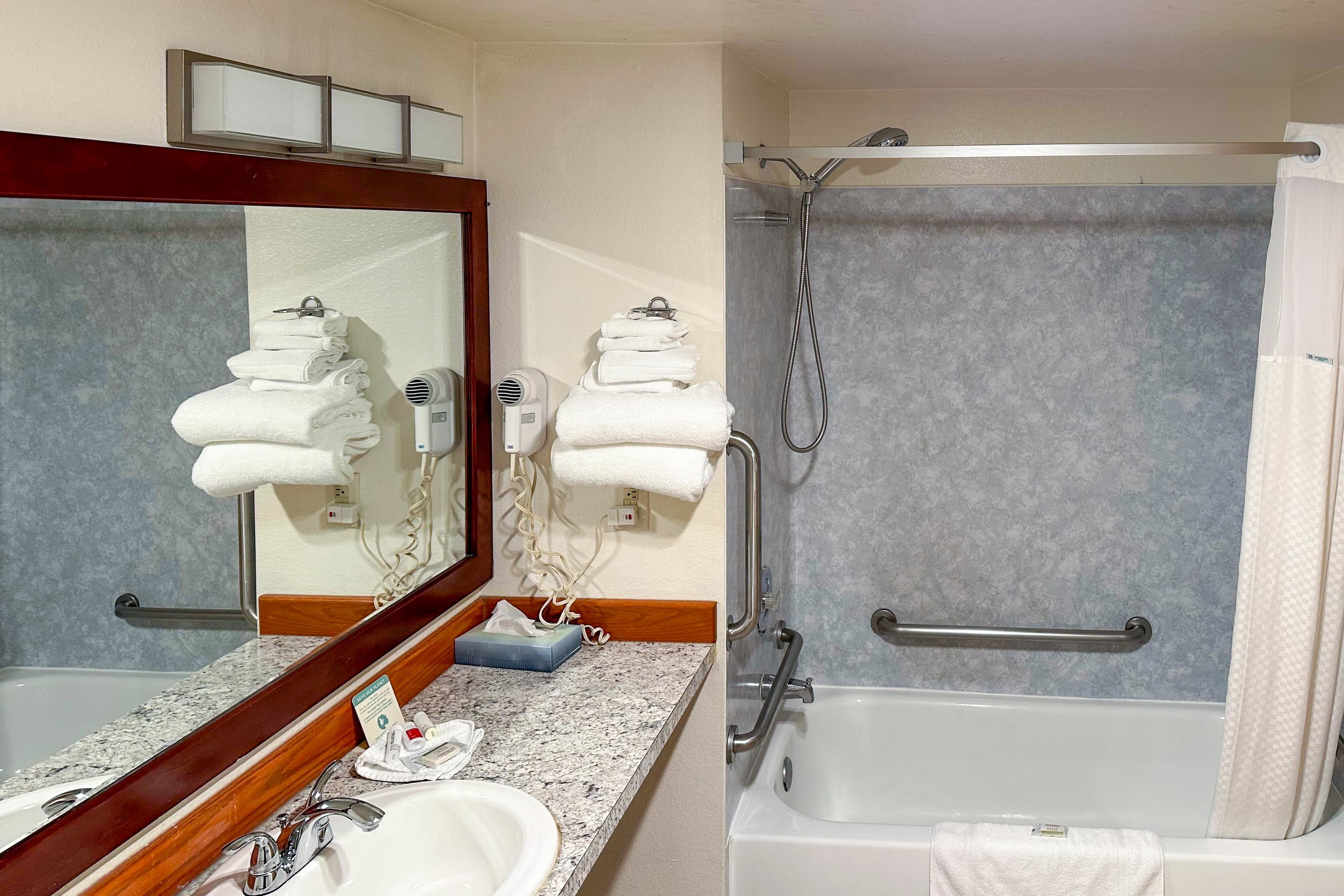 Econo Lodge Edmonds North Seattle — 35