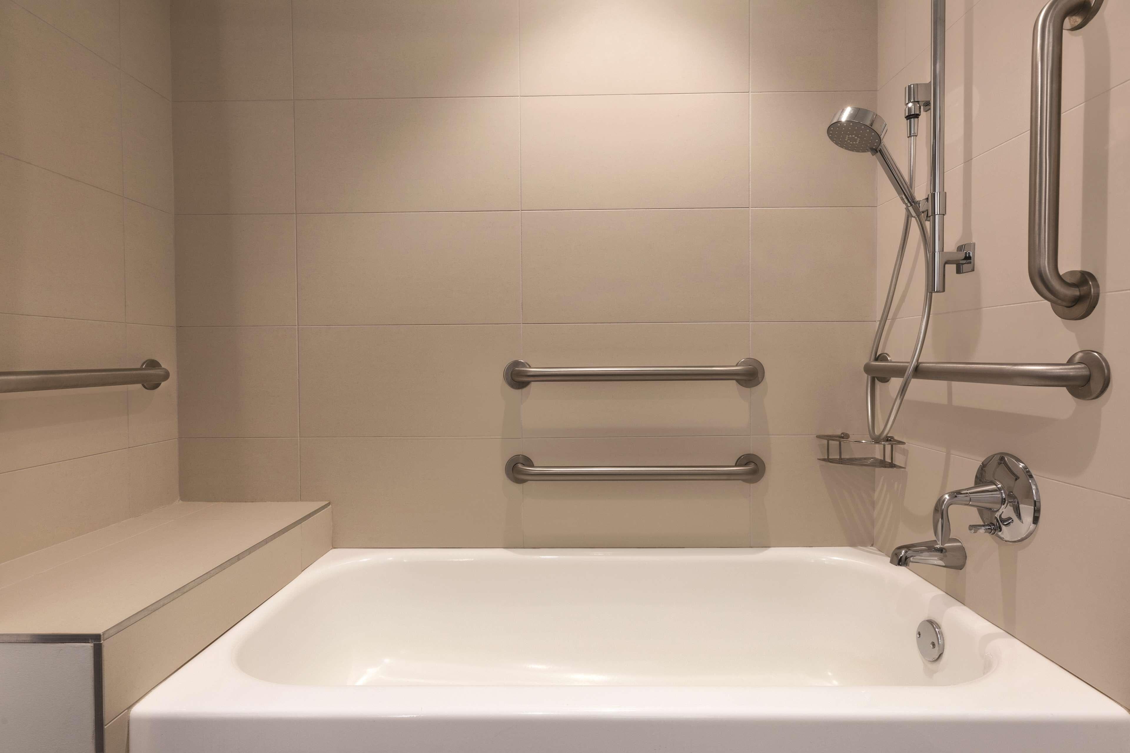 Radisson Hotel Seattle Airport - Image 4
