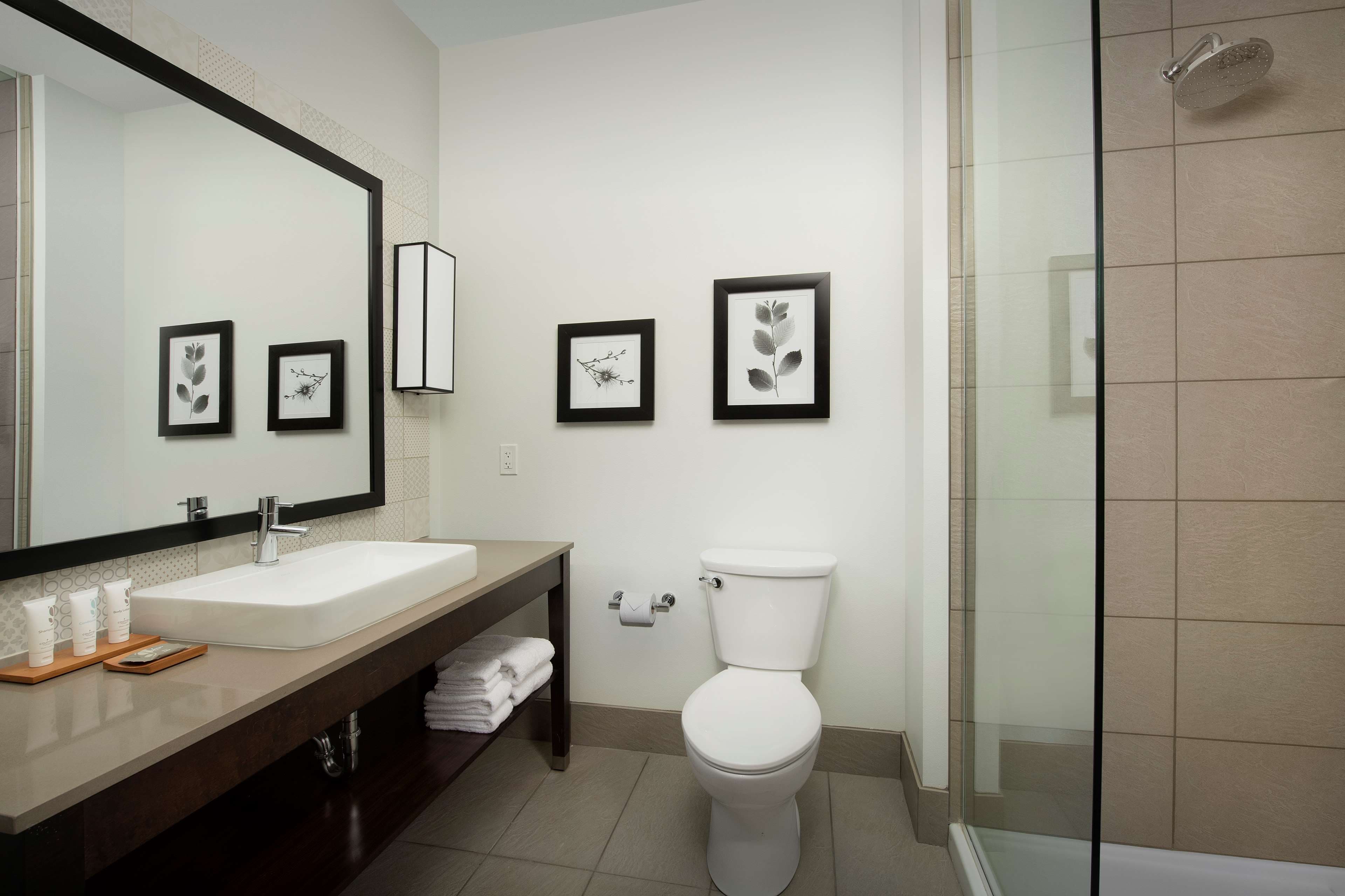 Country Inn & Suites by Radisson, Seattle-Tacoma International Airport, WA — 8