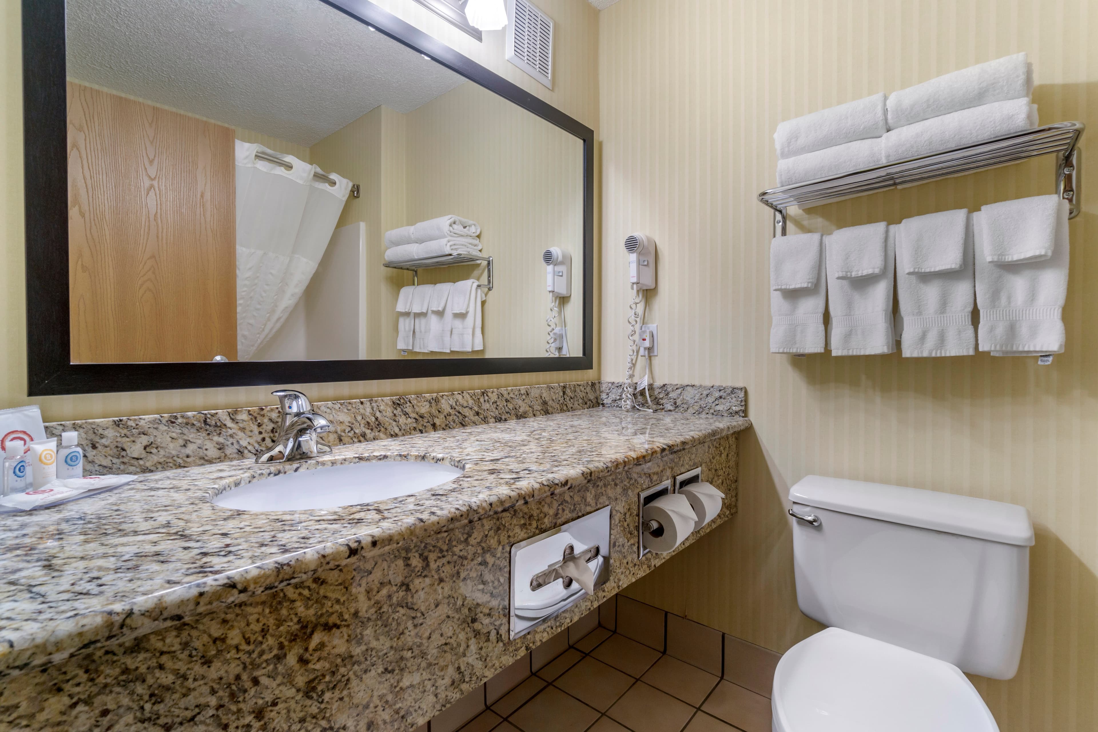 Comfort Inn & Suites Bothell - Seattle North — 12