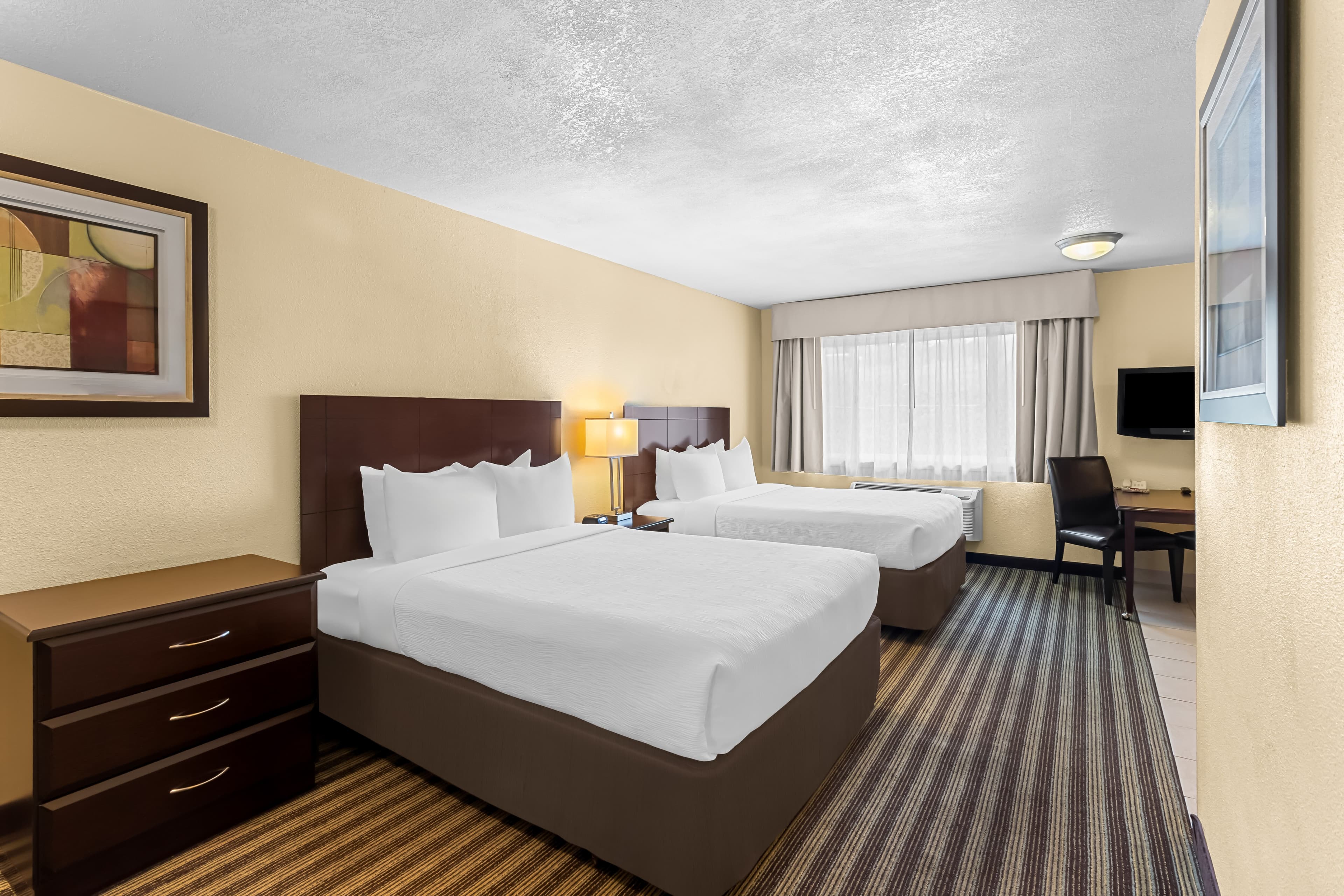 Quality Inn & Suites Vancouver - Hazel Dell - Image 5