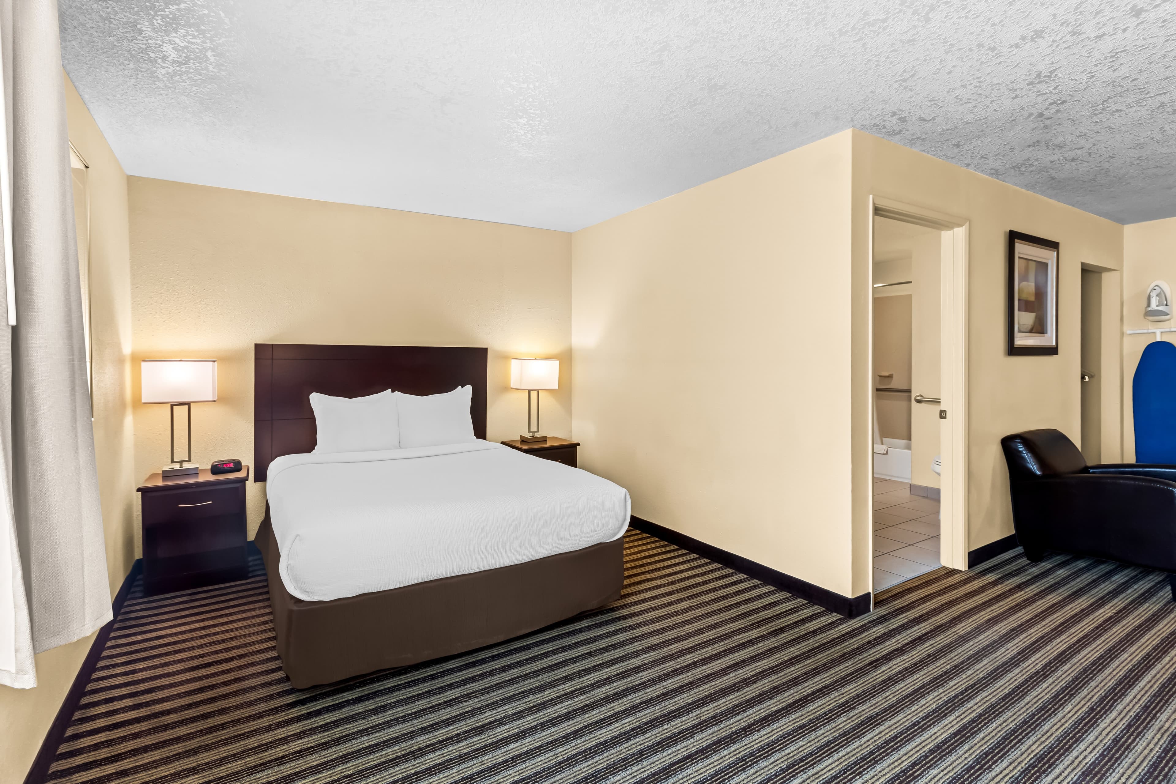 Quality Inn & Suites Vancouver - Hazel Dell — 14