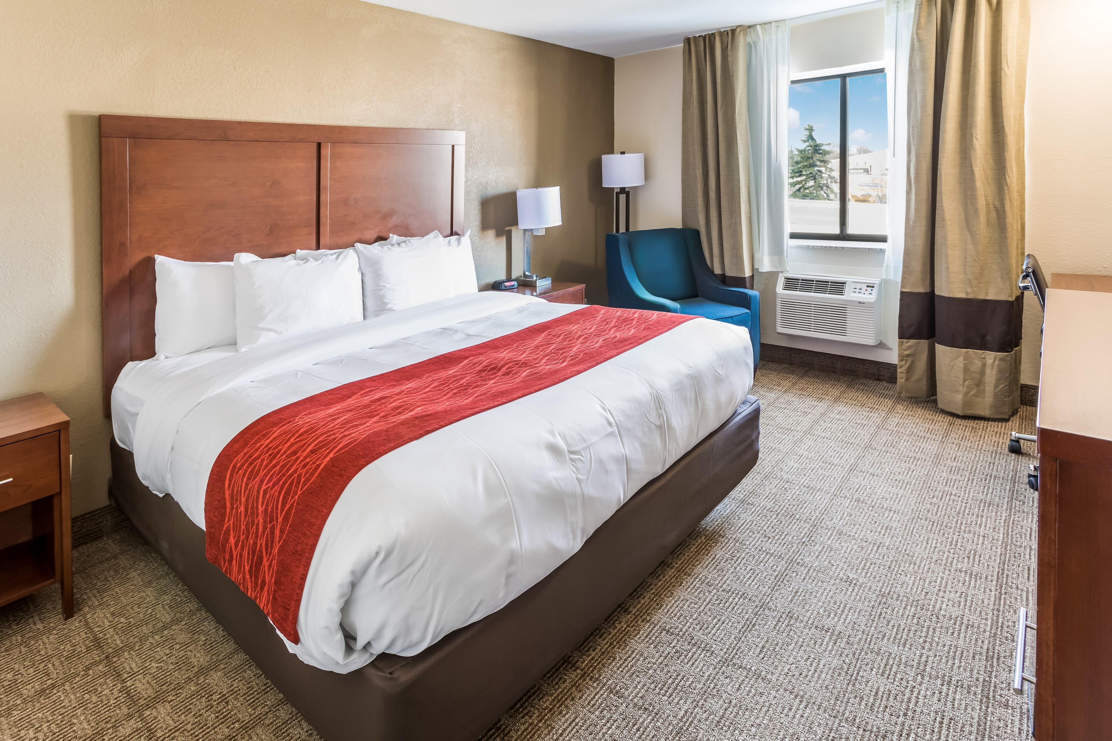 Comfort Inn Waukesha - Milwaukee West - Image 2