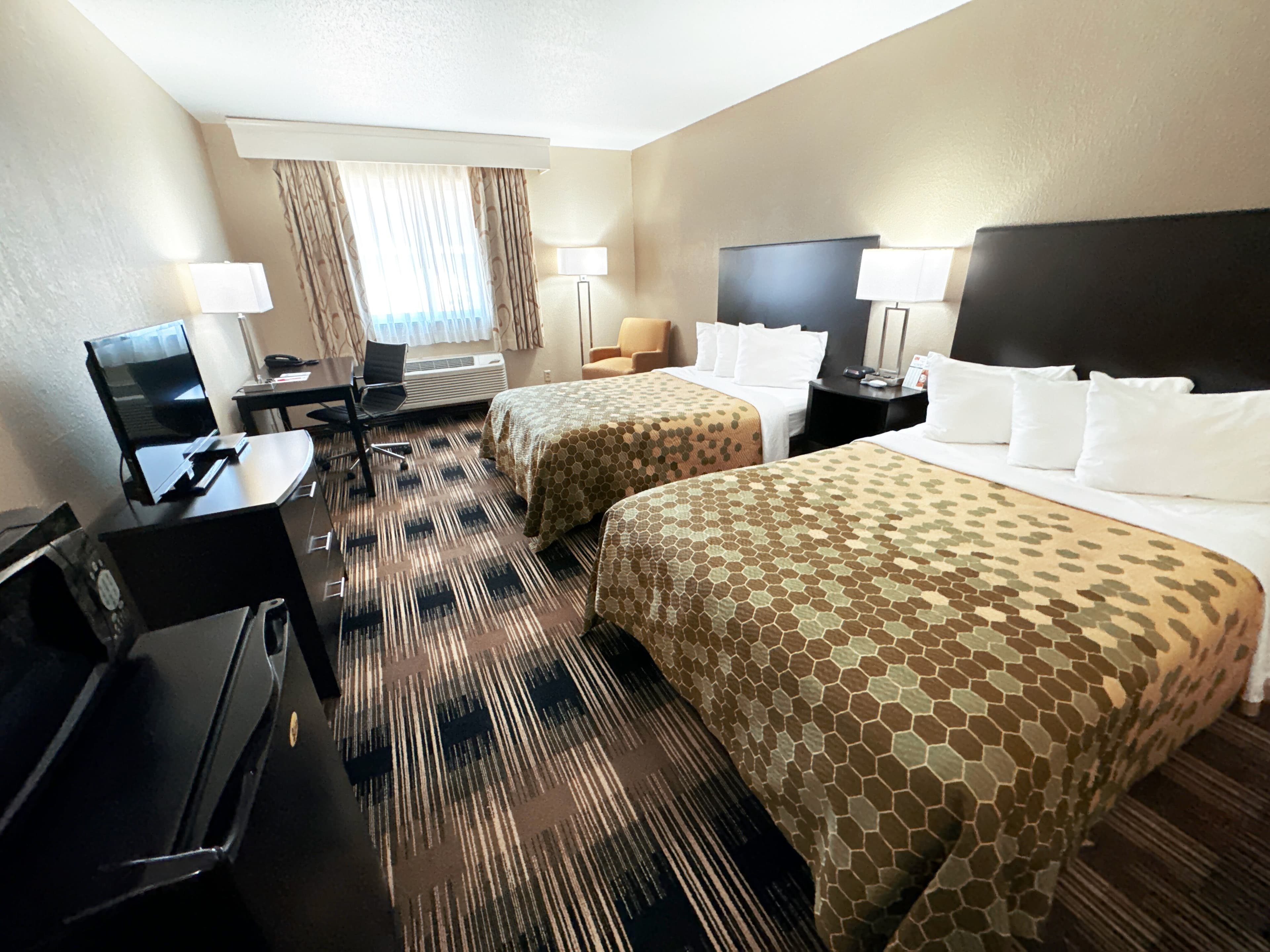 Econo Lodge Wausau - Rothschild — 10