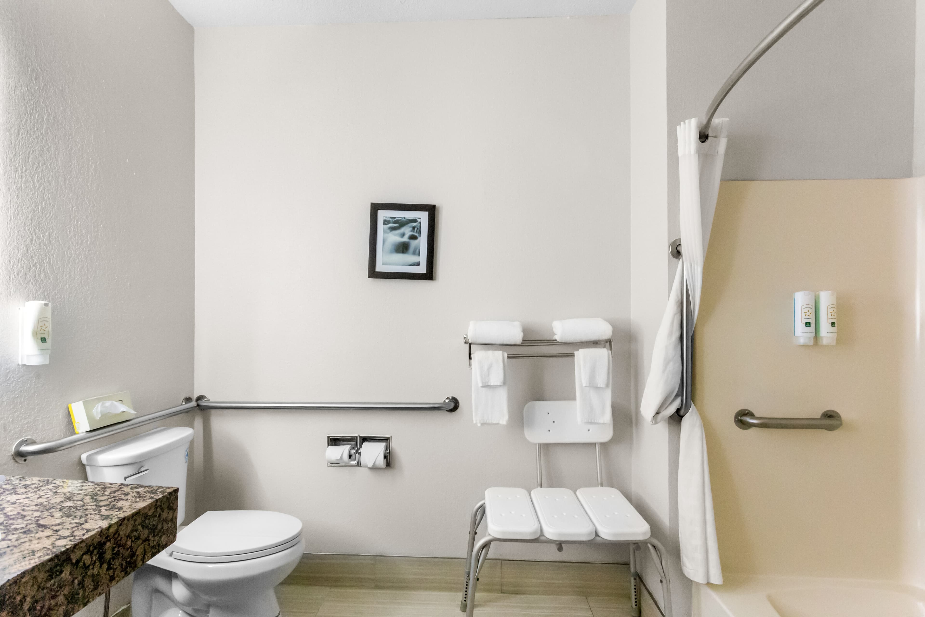 Quality Inn Beloit - Image 5