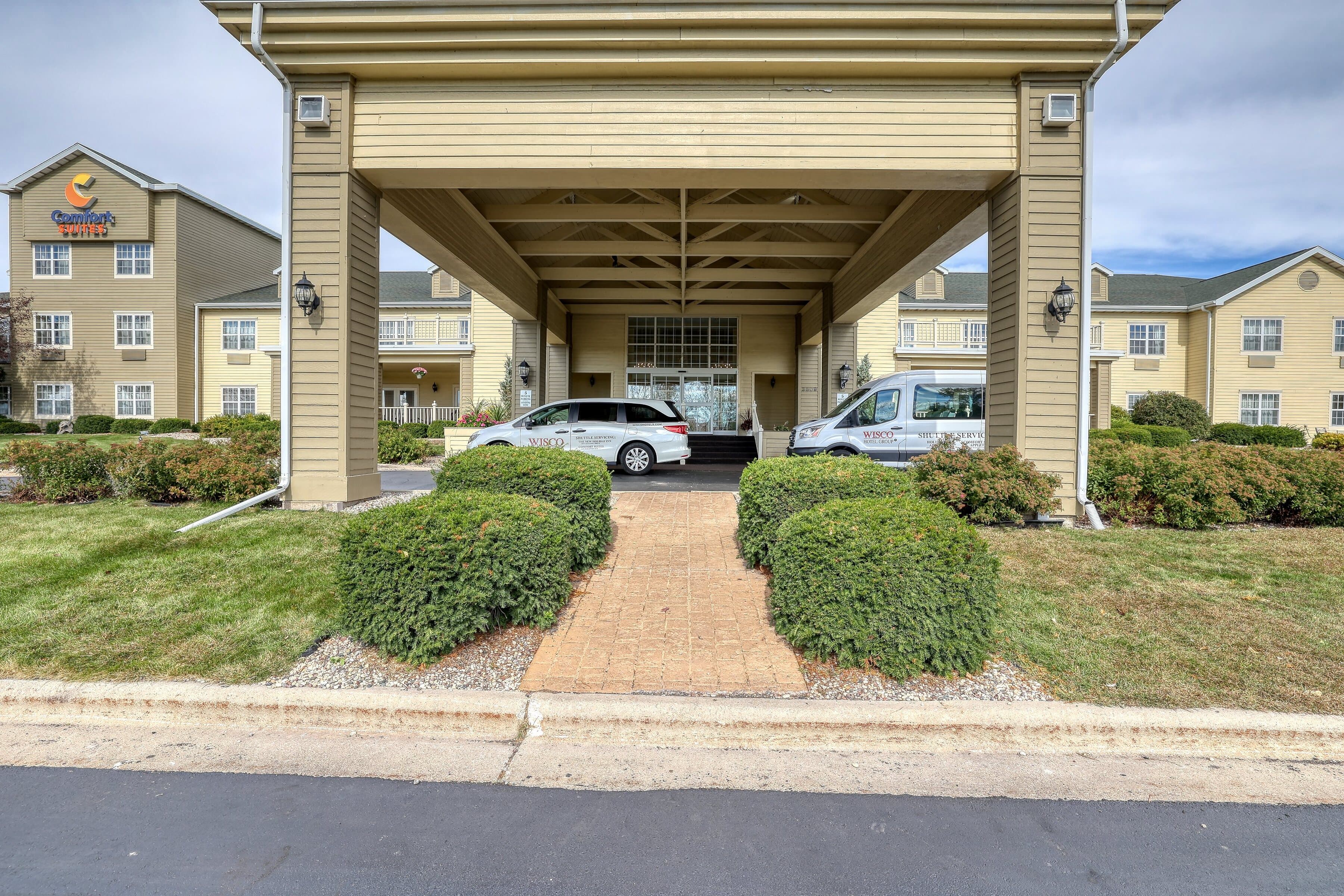 Comfort Suites Appleton Airport - Image 1