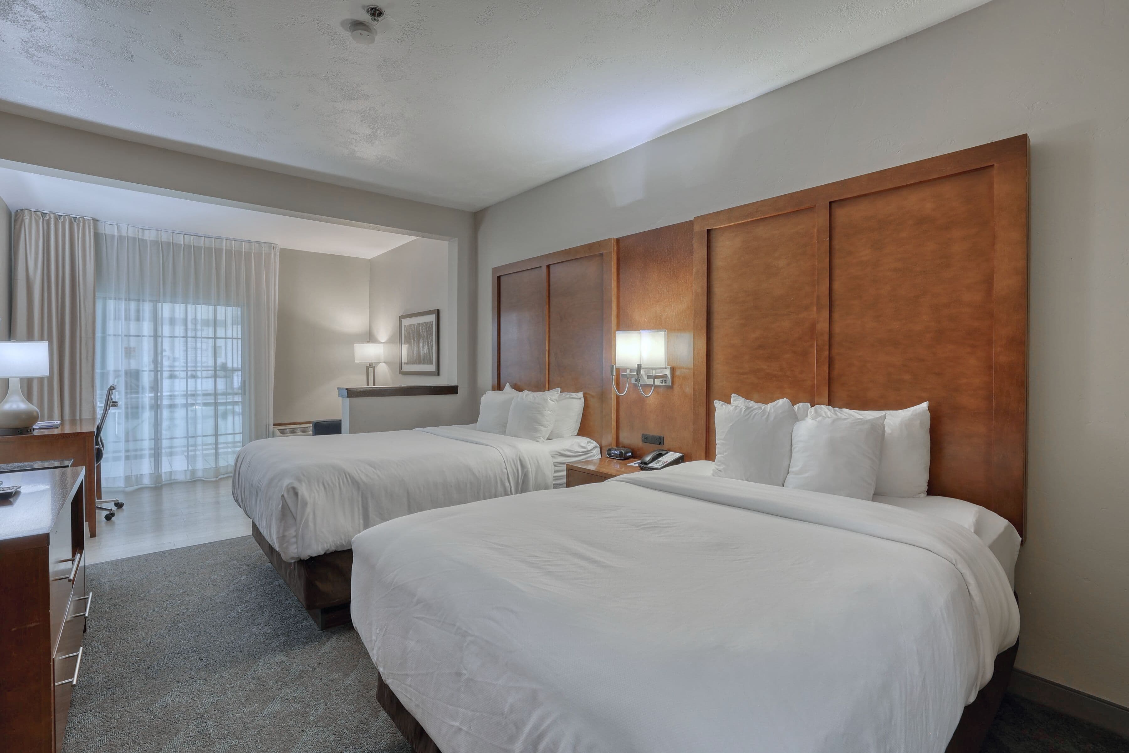 Comfort Suites Appleton Airport — 8