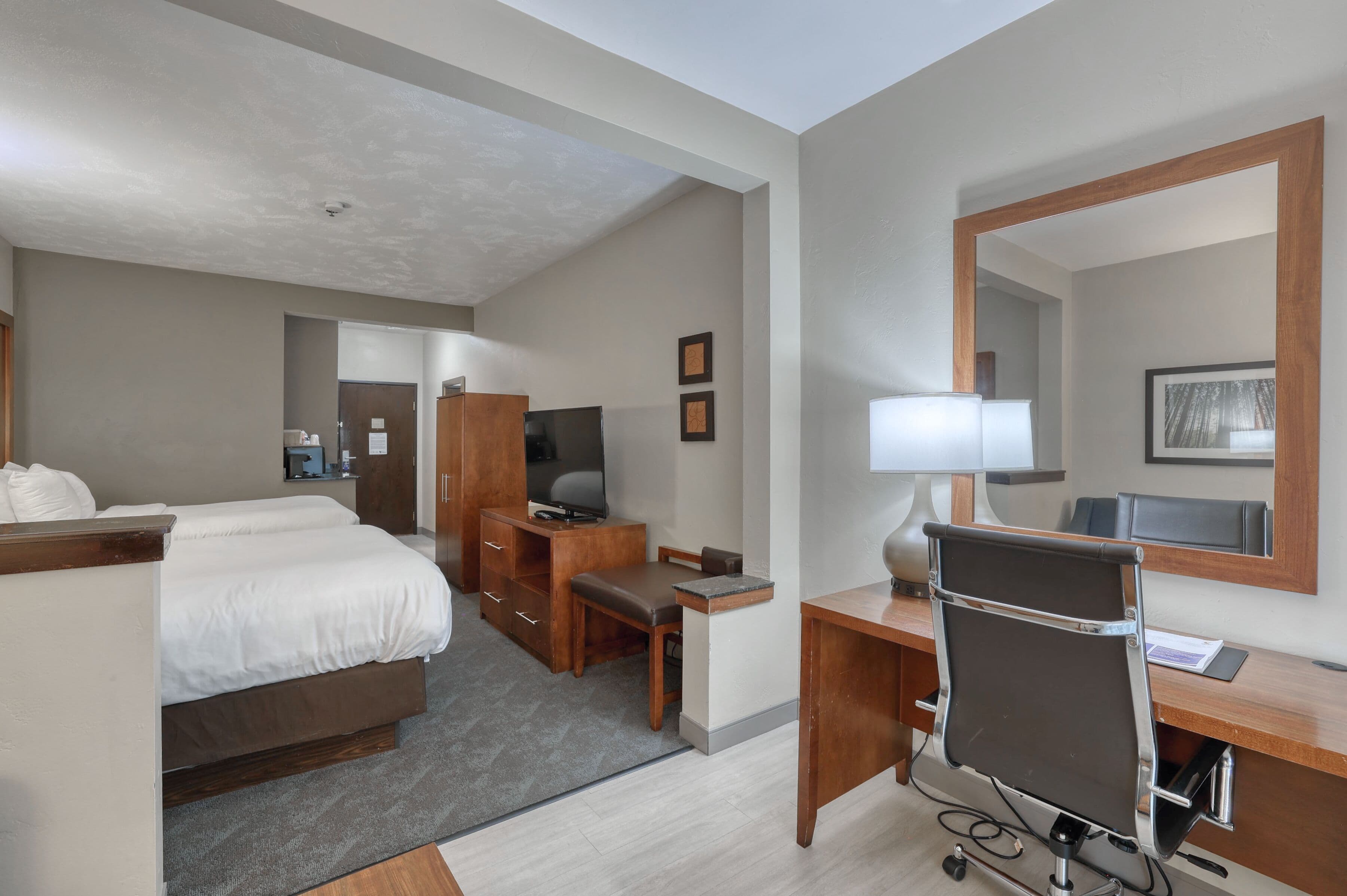 Comfort Suites Appleton Airport — 12