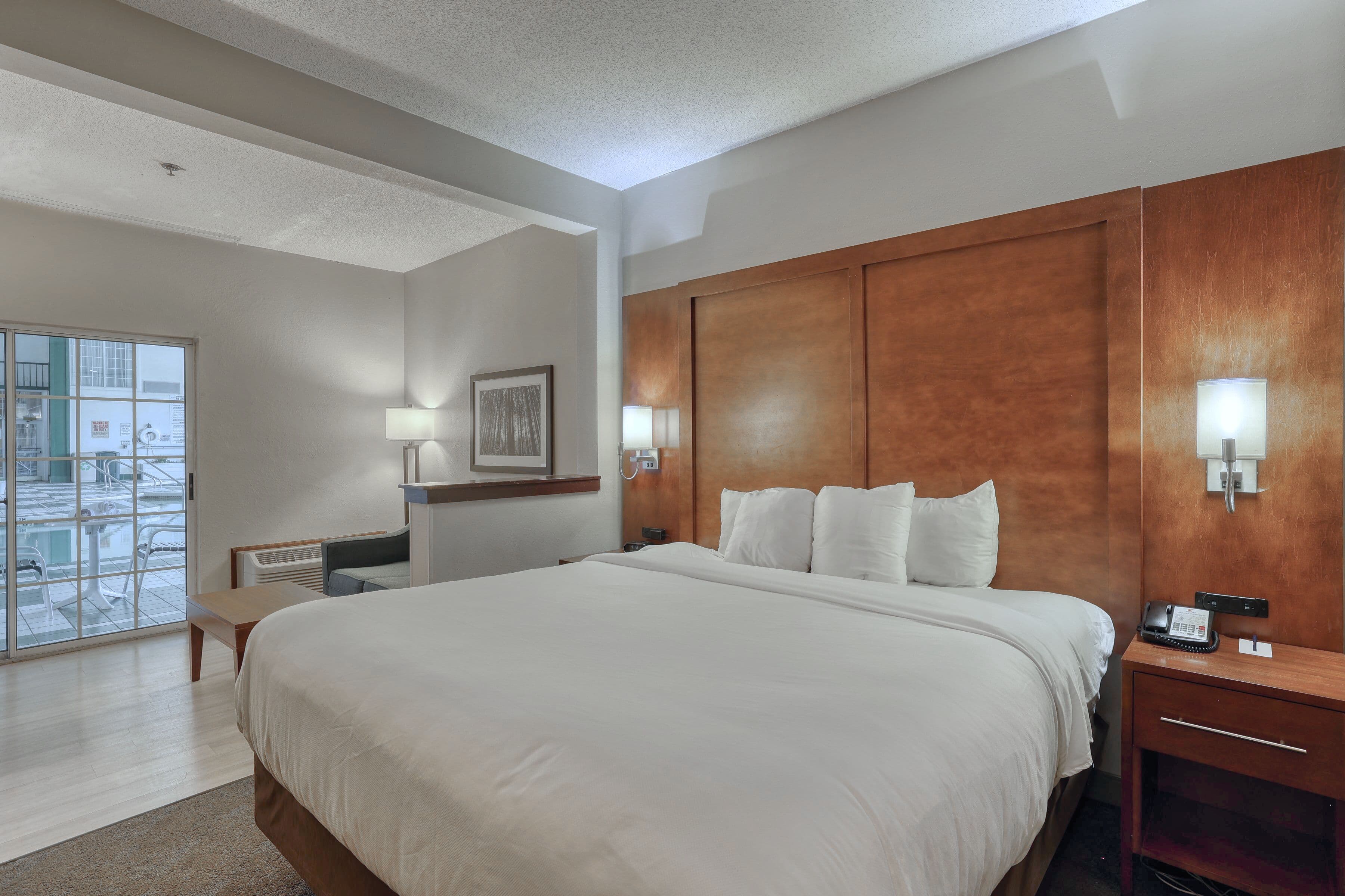 Comfort Suites Appleton Airport — 18