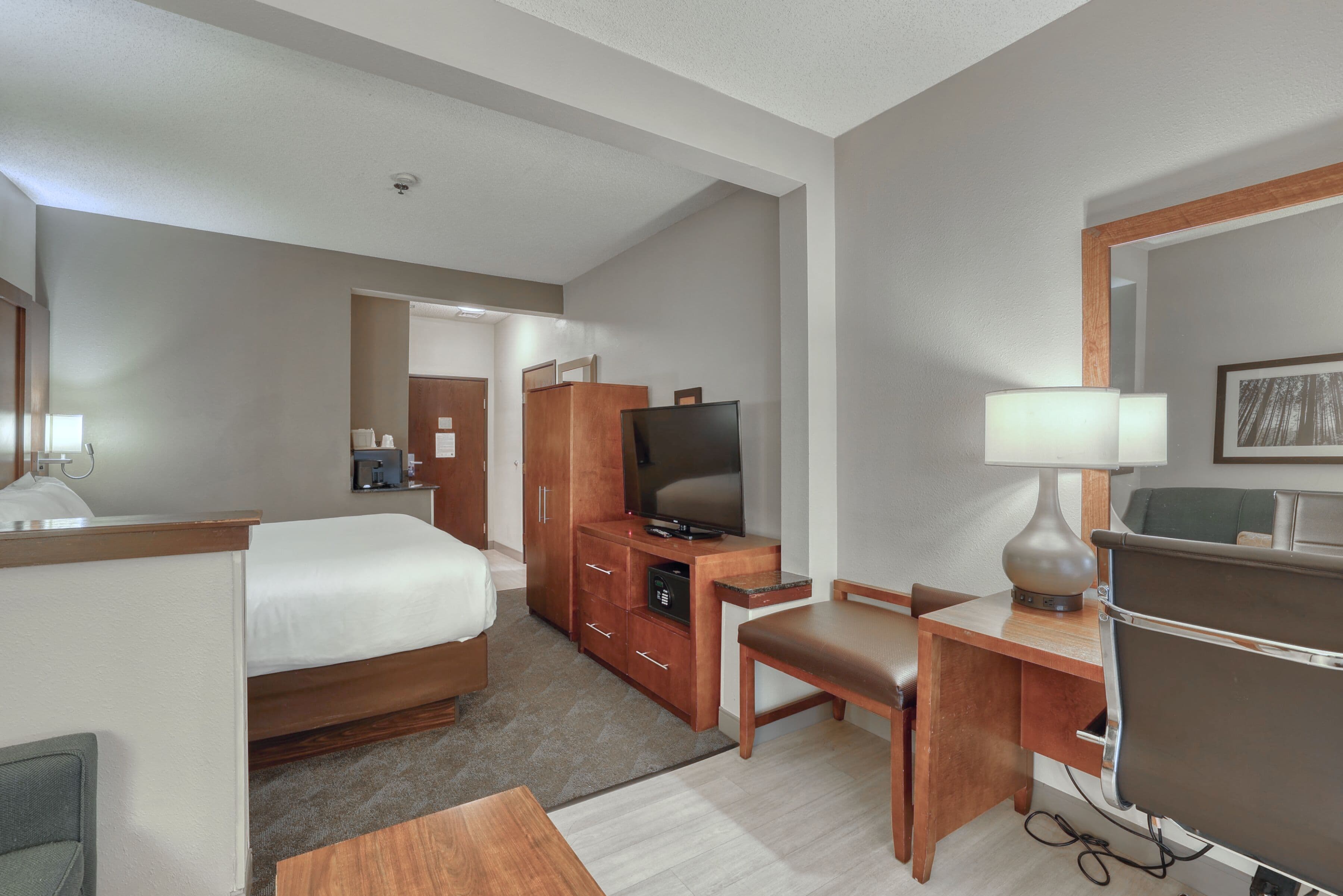 Comfort Suites Appleton Airport — 21