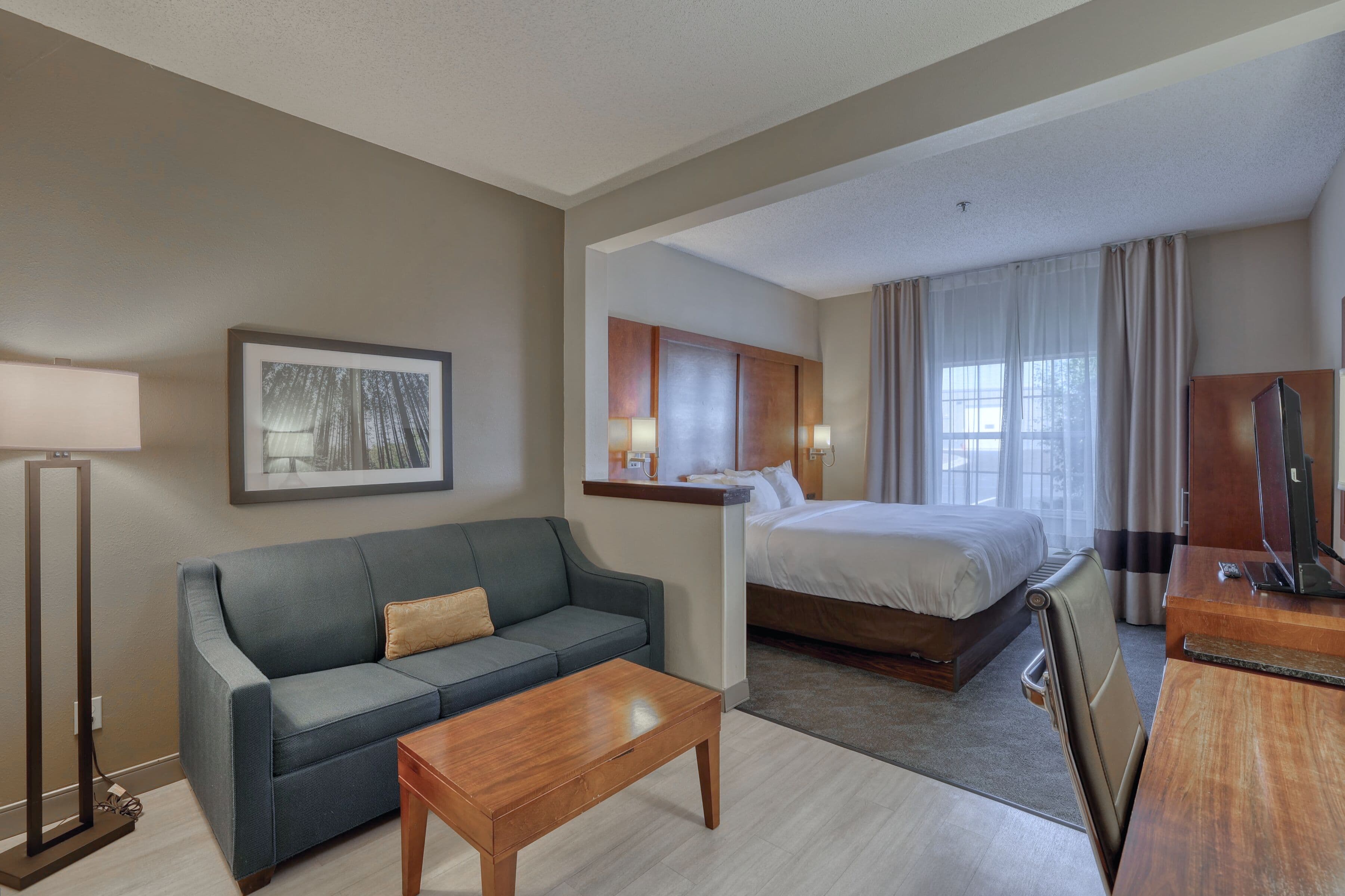 Comfort Suites Appleton Airport — 13