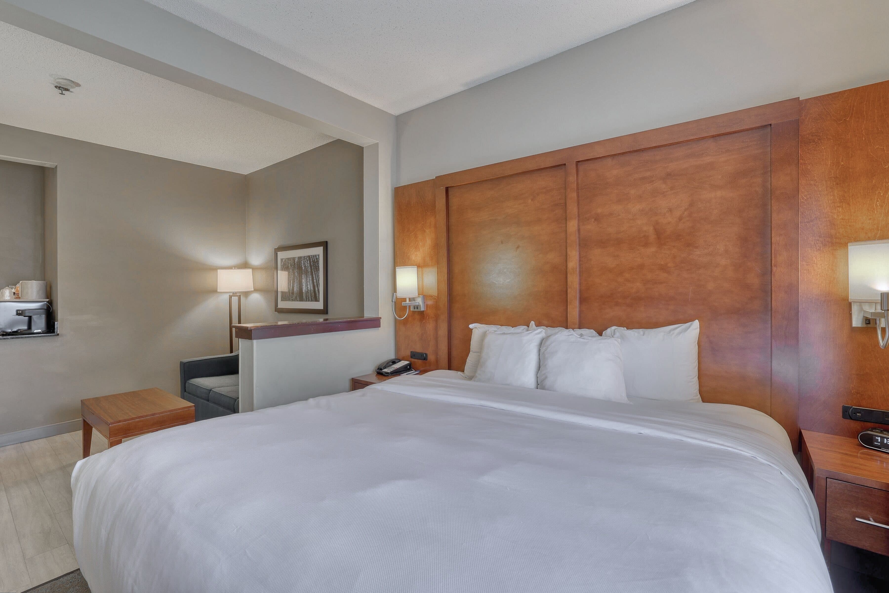 Comfort Suites Appleton Airport — 17
