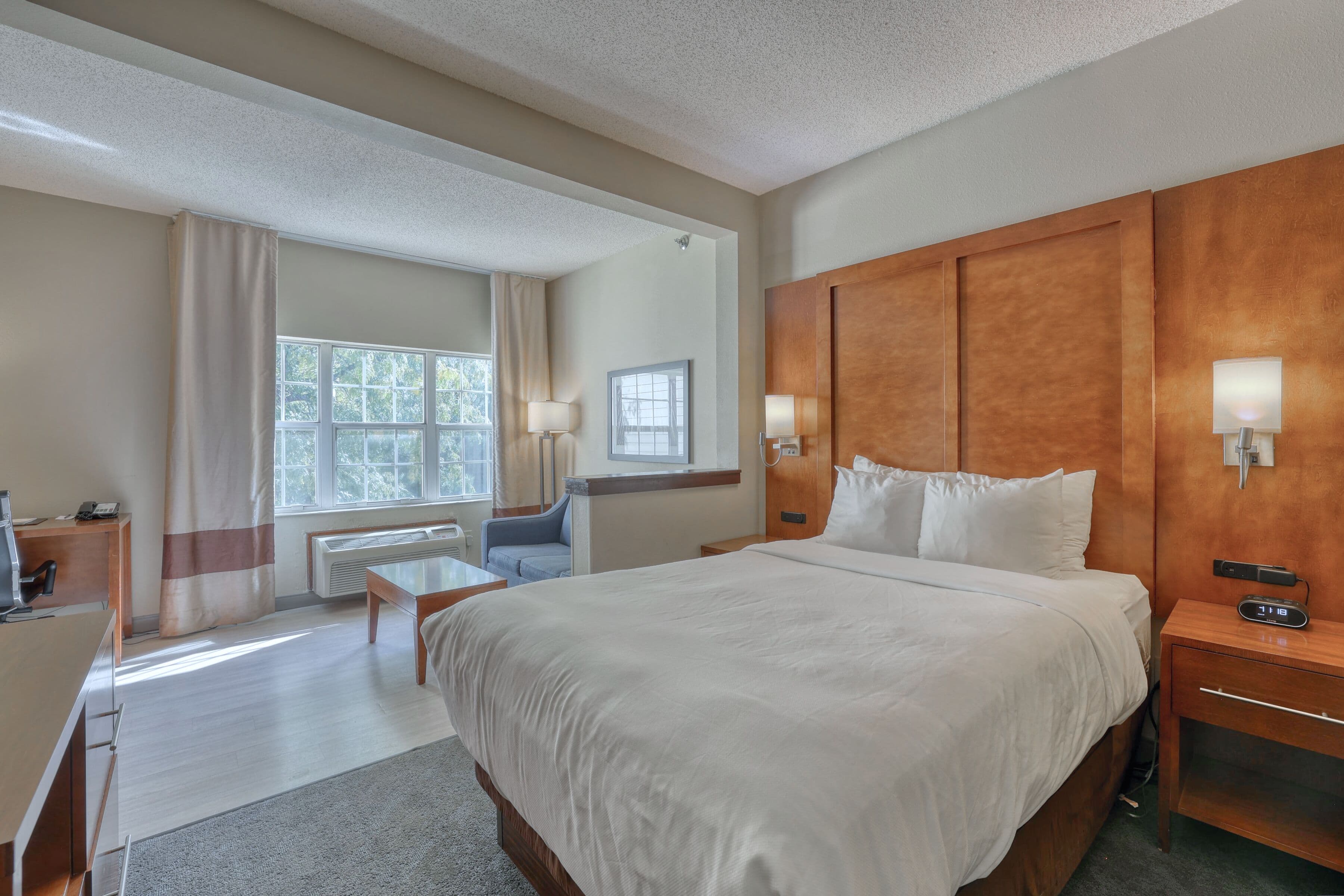 Comfort Suites Appleton Airport — 24