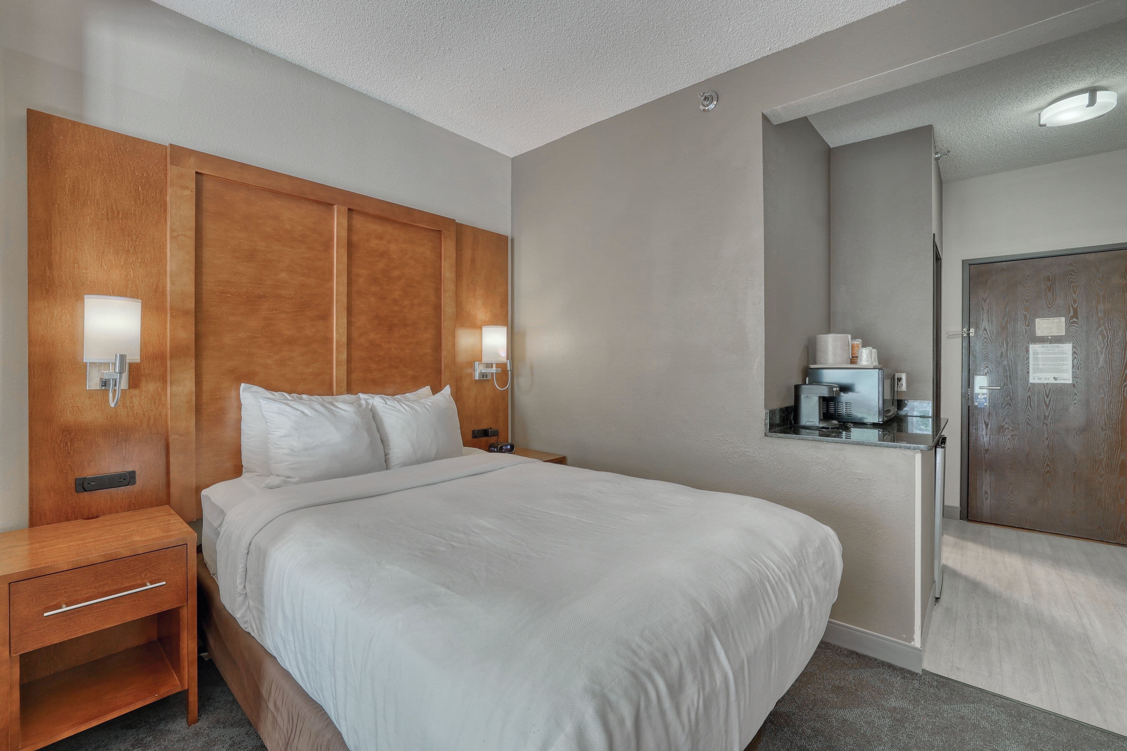 Comfort Suites Appleton Airport — 25