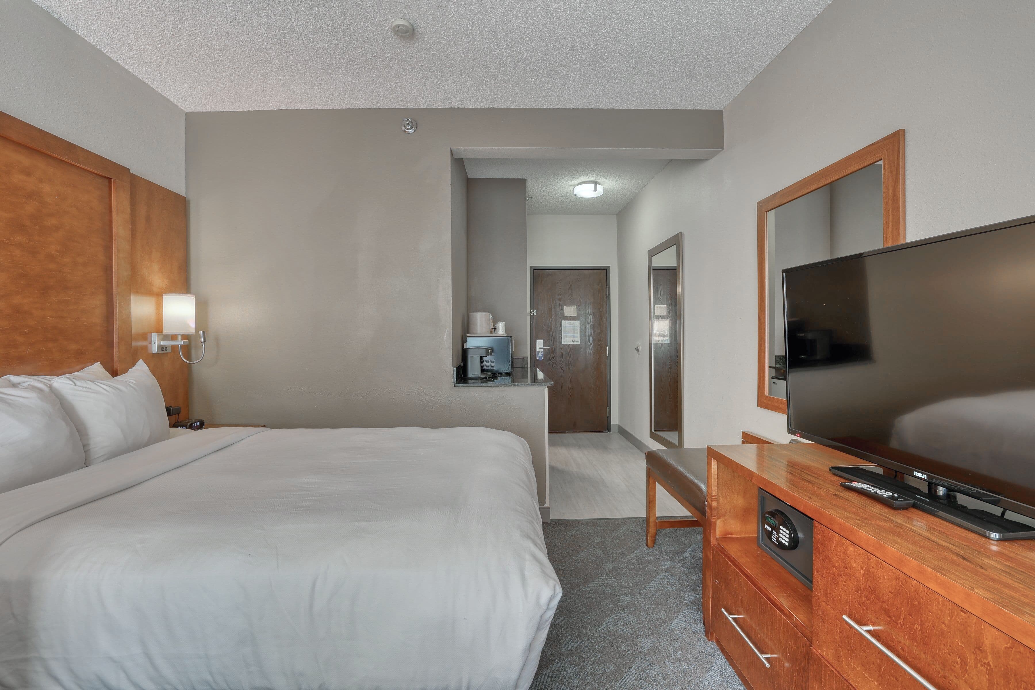 Comfort Suites Appleton Airport — 26