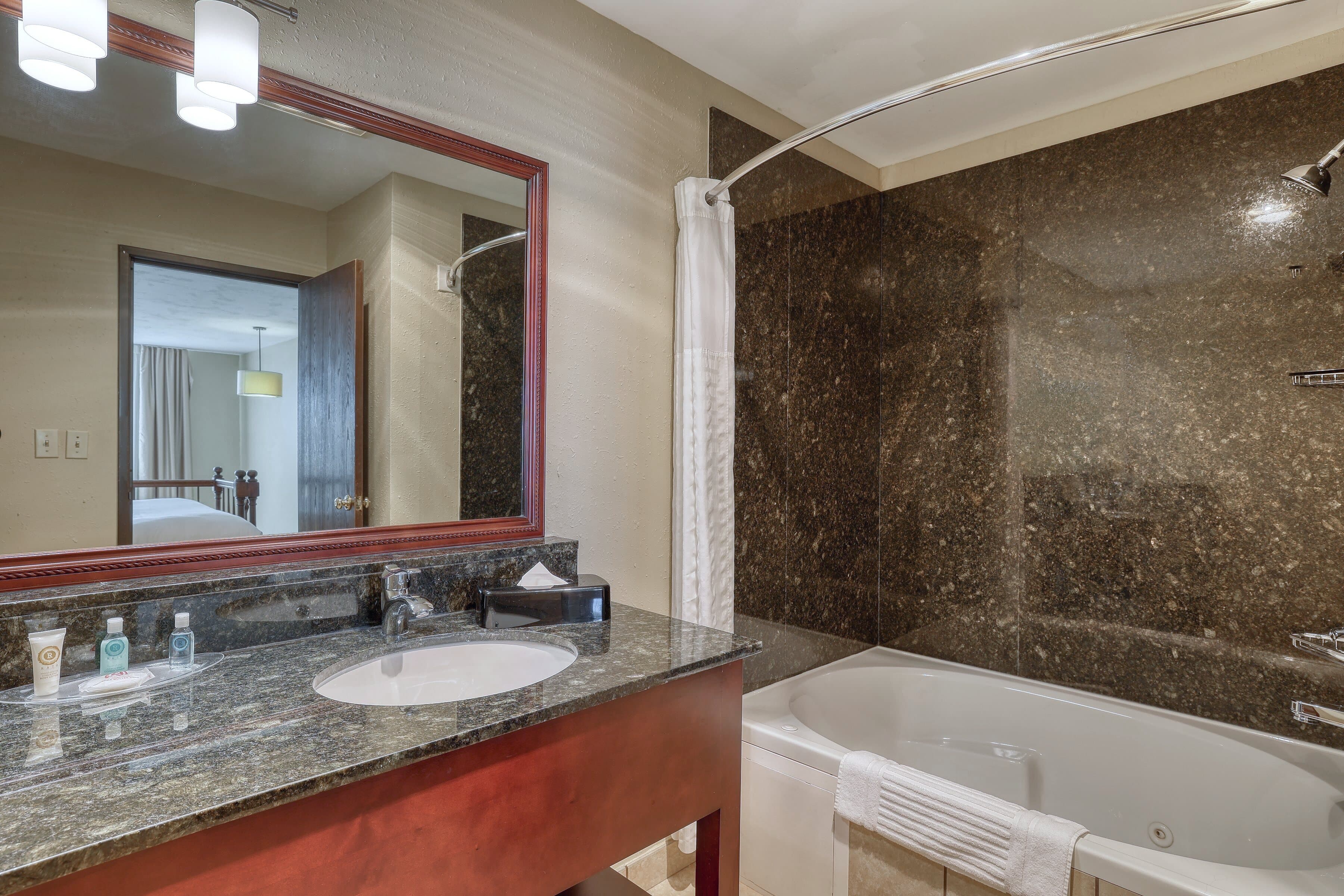 Comfort Suites Appleton Airport — 32