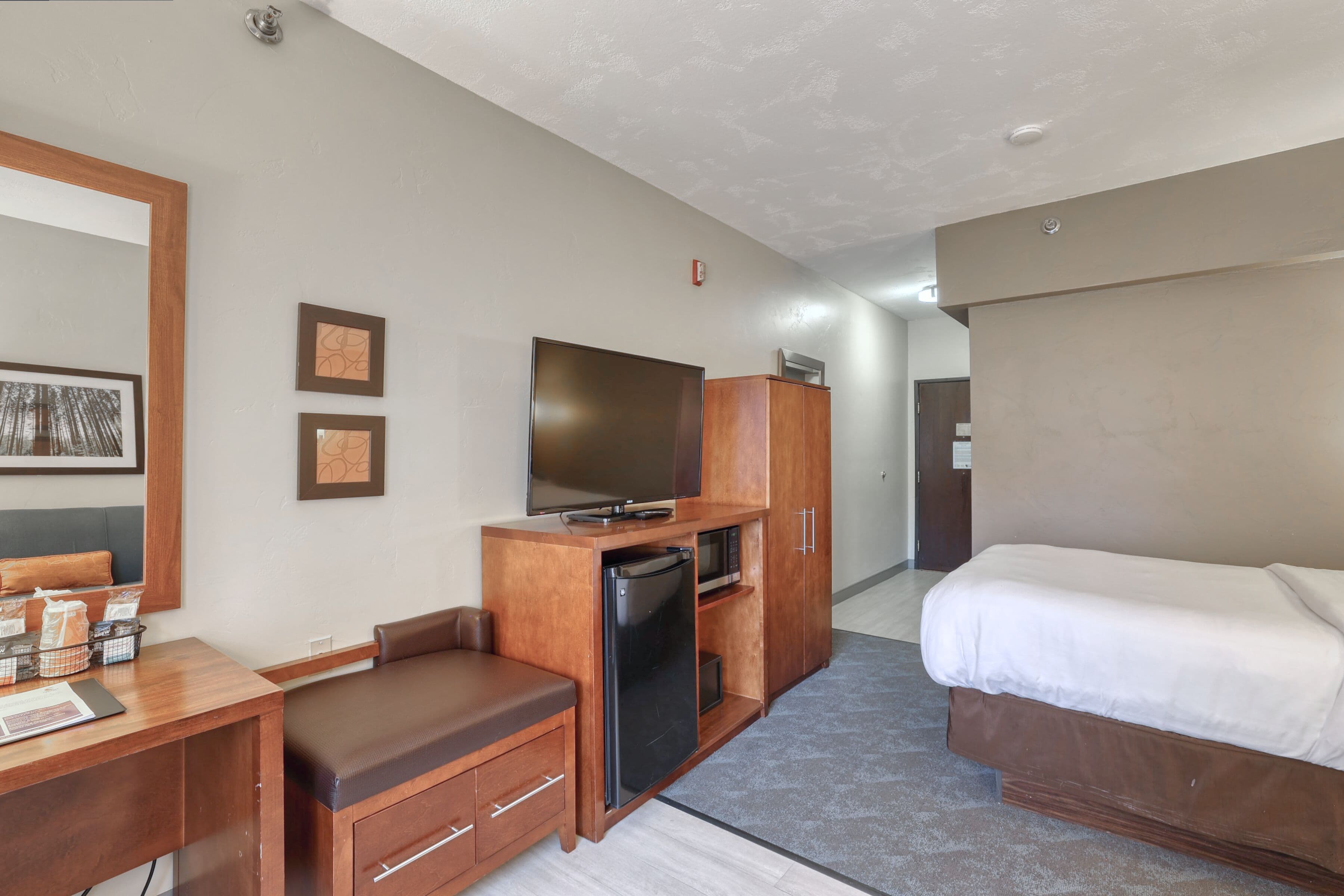 Comfort Suites Appleton Airport — 37