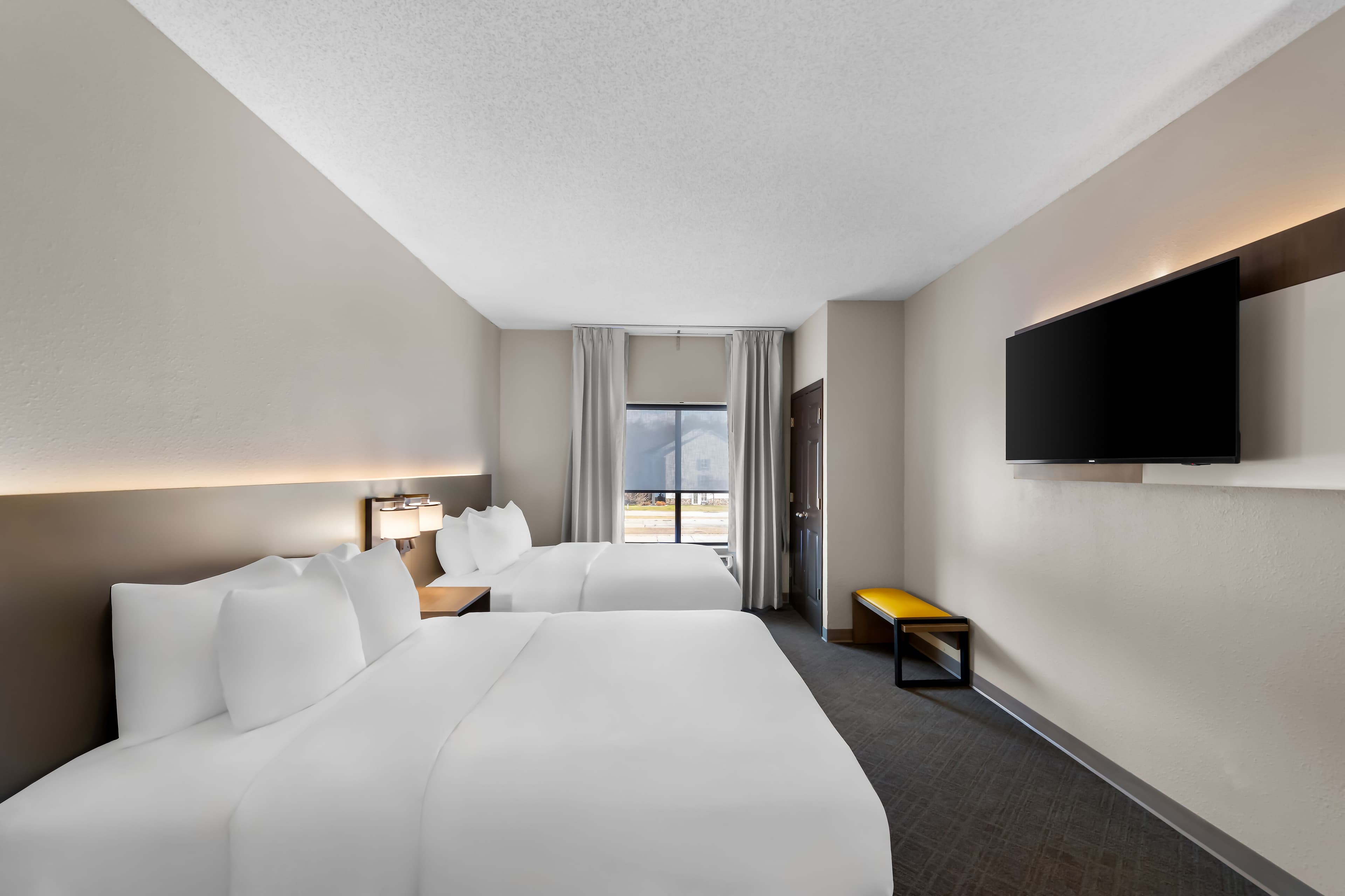 Comfort Suites Stevens Point — 16