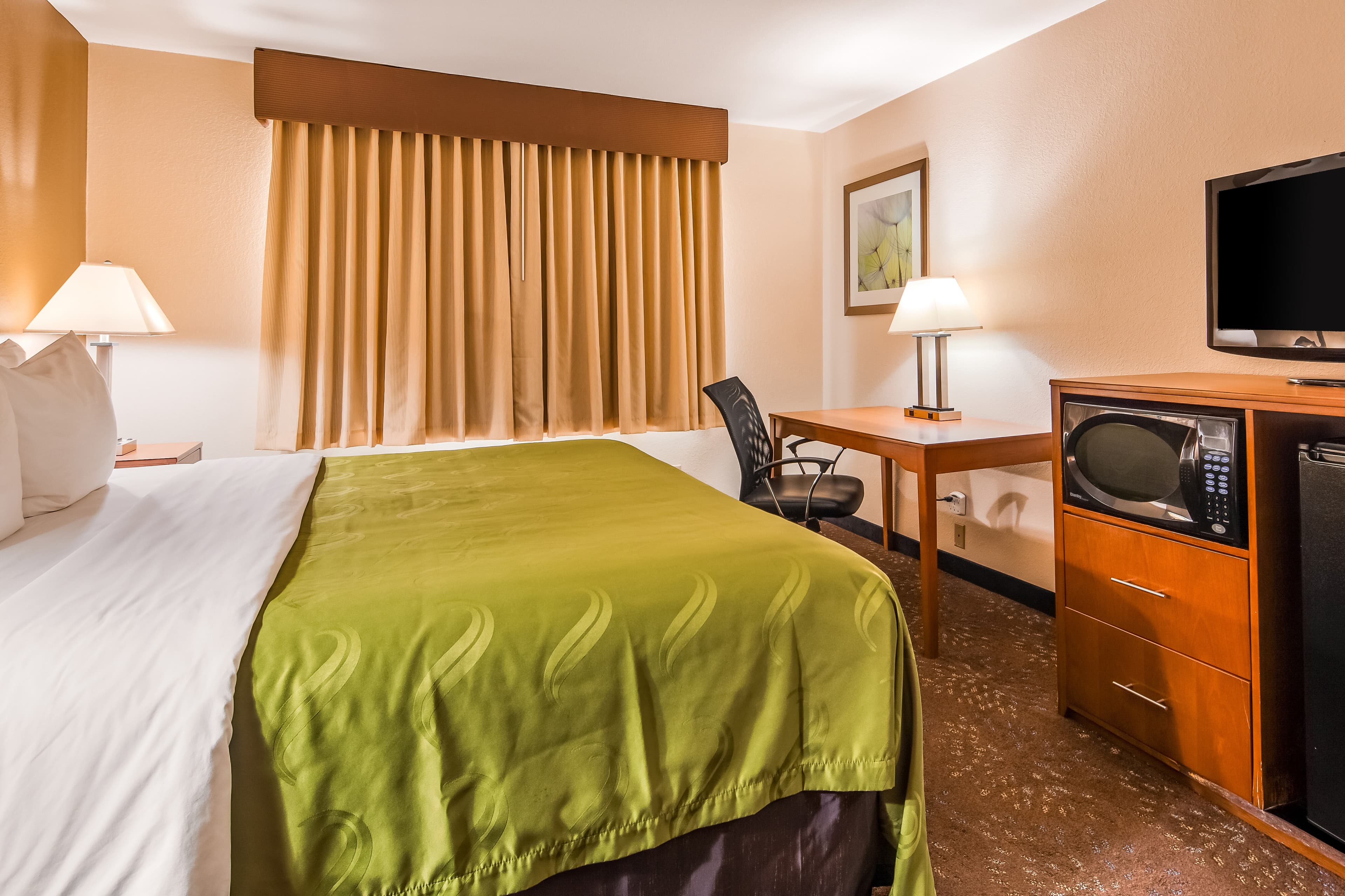 Quality Inn Tomah - Image 3