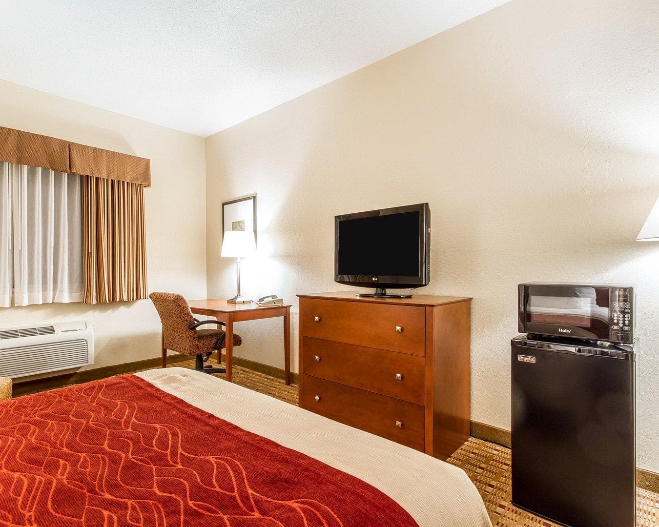 Quality Inn & Suites Eau Claire University Area — 13
