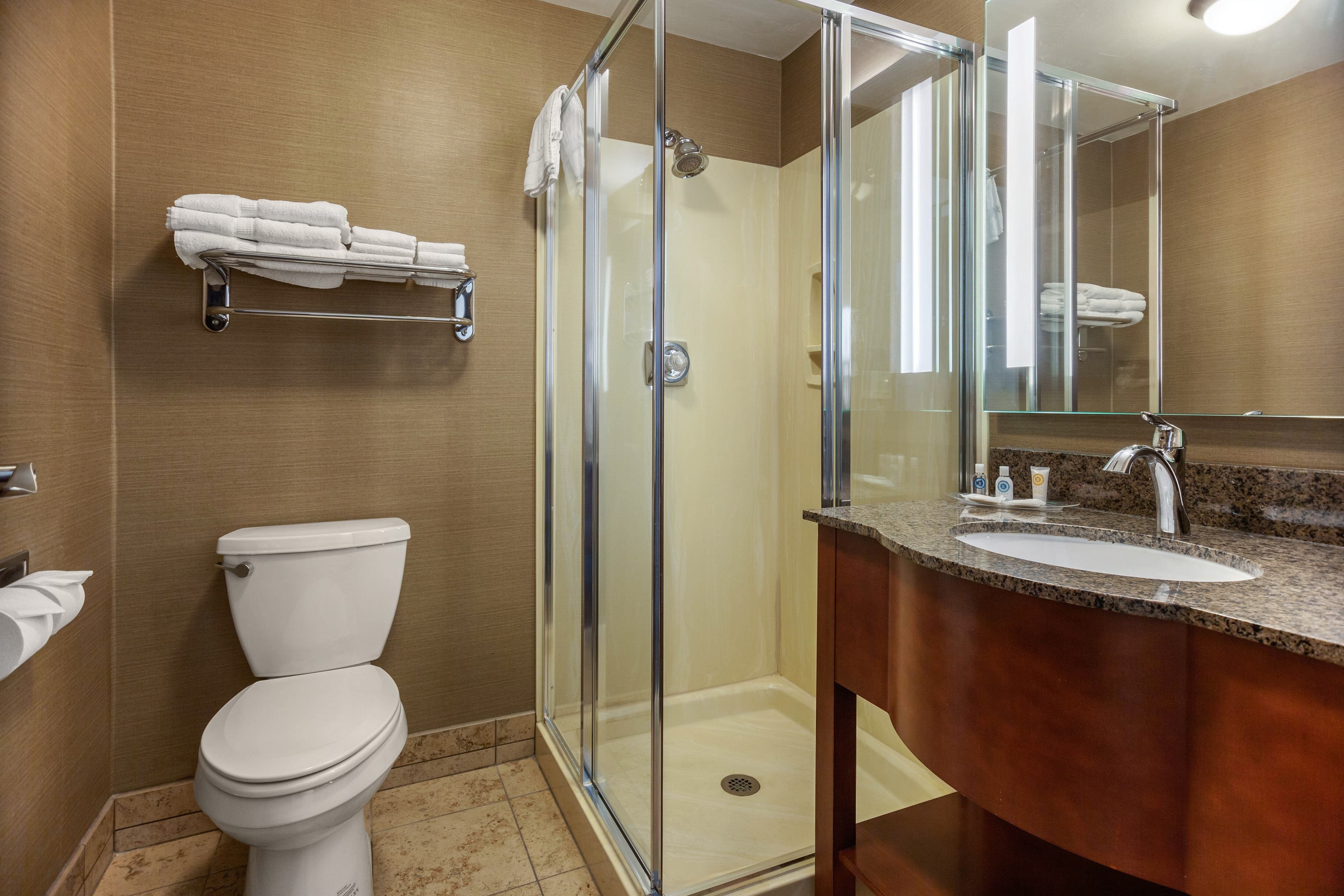 Comfort Suites Green Bay West — 19